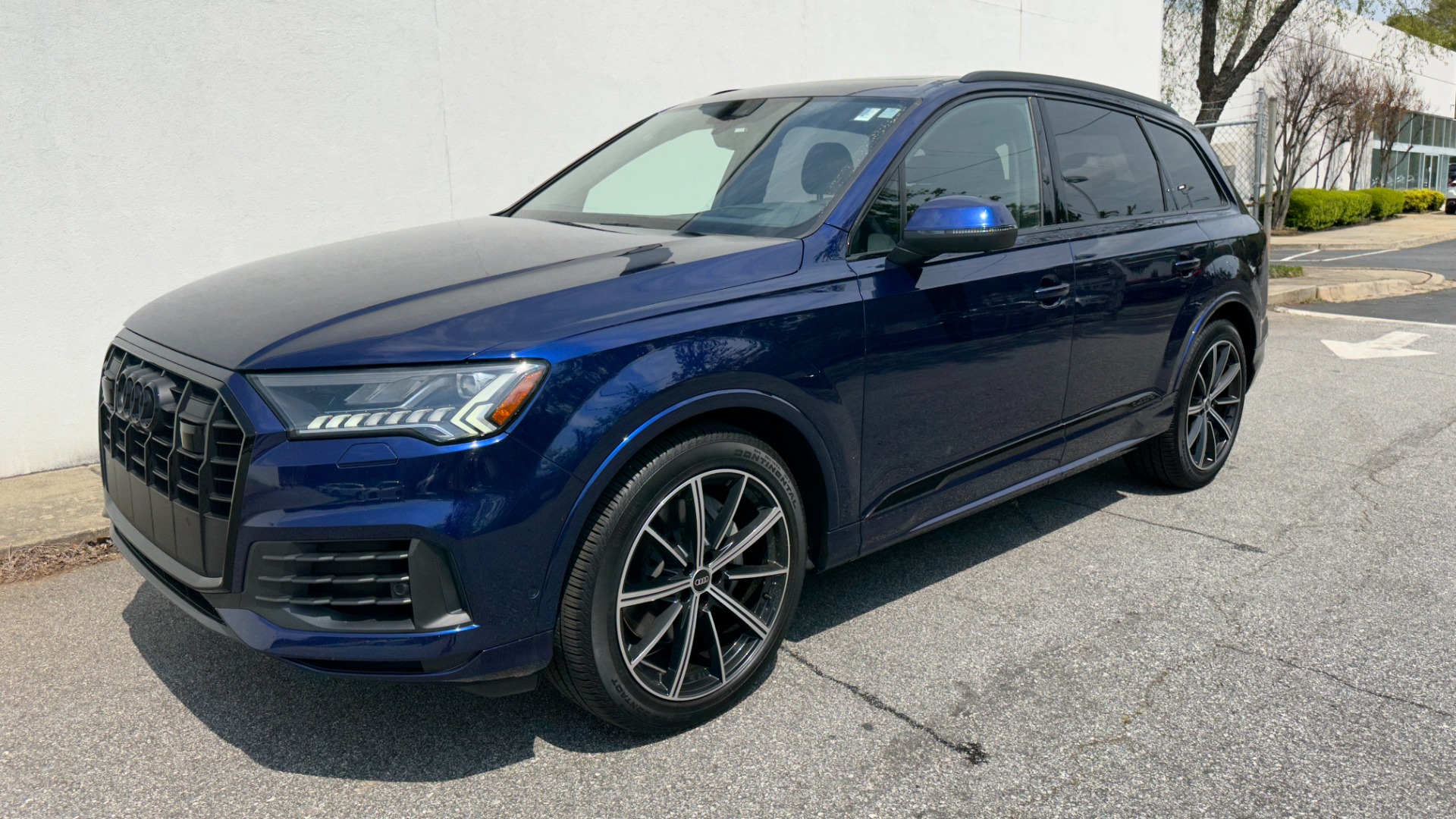 Used 2021 Audi Q7 PRESTIGE / BLACK OPTIC / TOWING PACKAGE / BLACK EMBLEMS for sale Sold at Formula Imports in Charlotte NC 28227 2