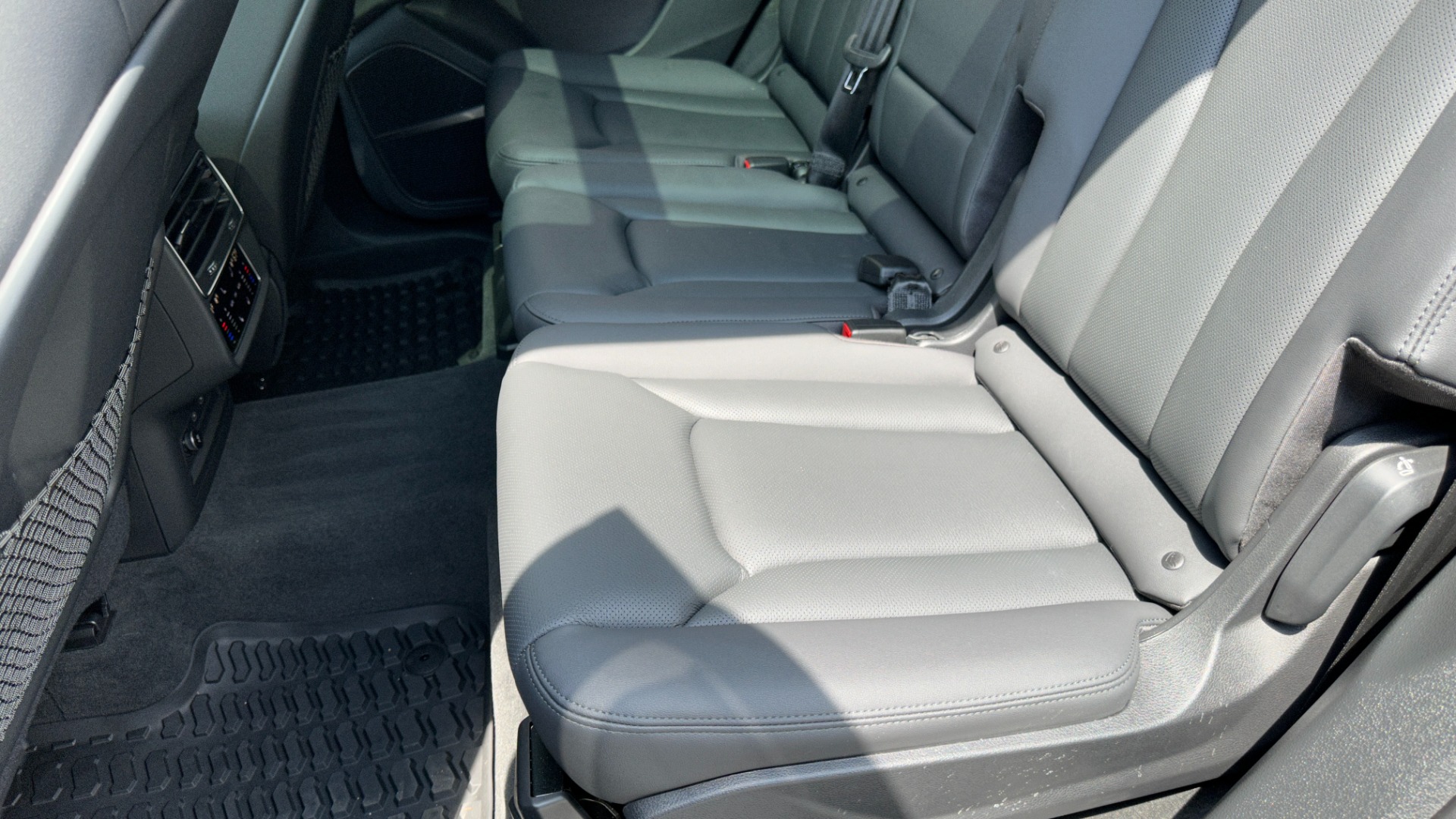 Used 2021 Audi Q7 PRESTIGE / BLACK OPTIC / TOWING PACKAGE / BLACK EMBLEMS for sale Sold at Formula Imports in Charlotte NC 28227 28