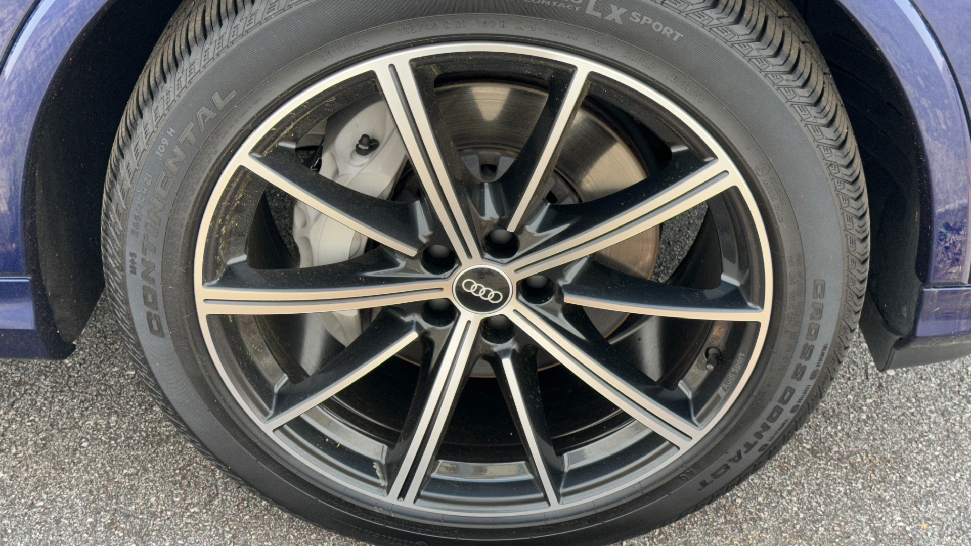 Used 2021 Audi Q7 PRESTIGE / BLACK OPTIC / TOWING PACKAGE / BLACK EMBLEMS for sale Sold at Formula Imports in Charlotte NC 28227 51