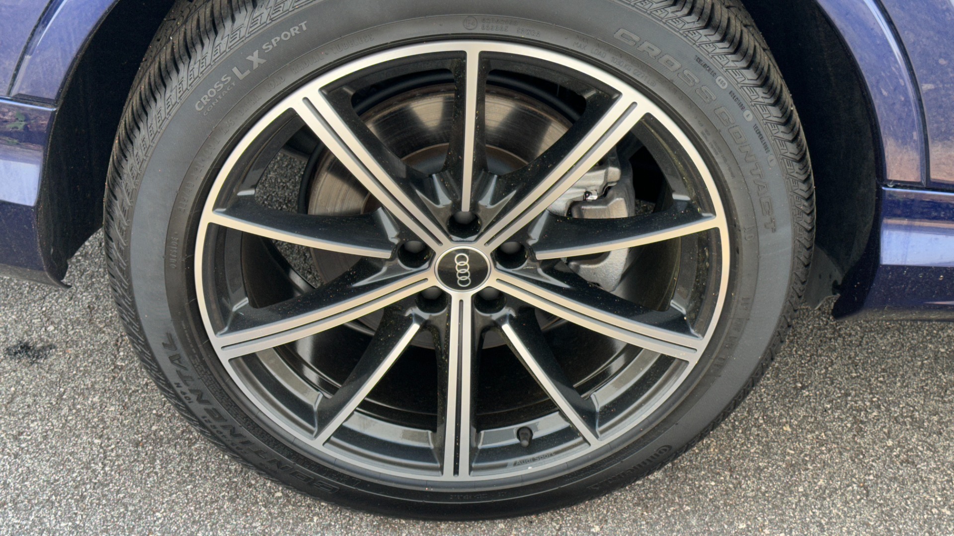 Used 2021 Audi Q7 PRESTIGE / BLACK OPTIC / TOWING PACKAGE / BLACK EMBLEMS for sale Sold at Formula Imports in Charlotte NC 28227 52