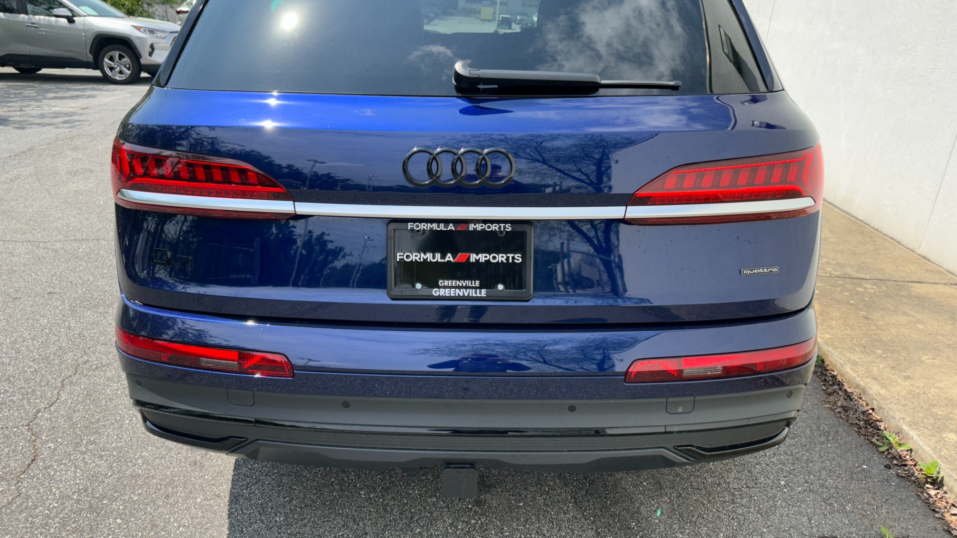 Used 2021 Audi Q7 PRESTIGE / BLACK OPTIC / TOWING PACKAGE / BLACK EMBLEMS for sale Sold at Formula Imports in Charlotte NC 28227 9