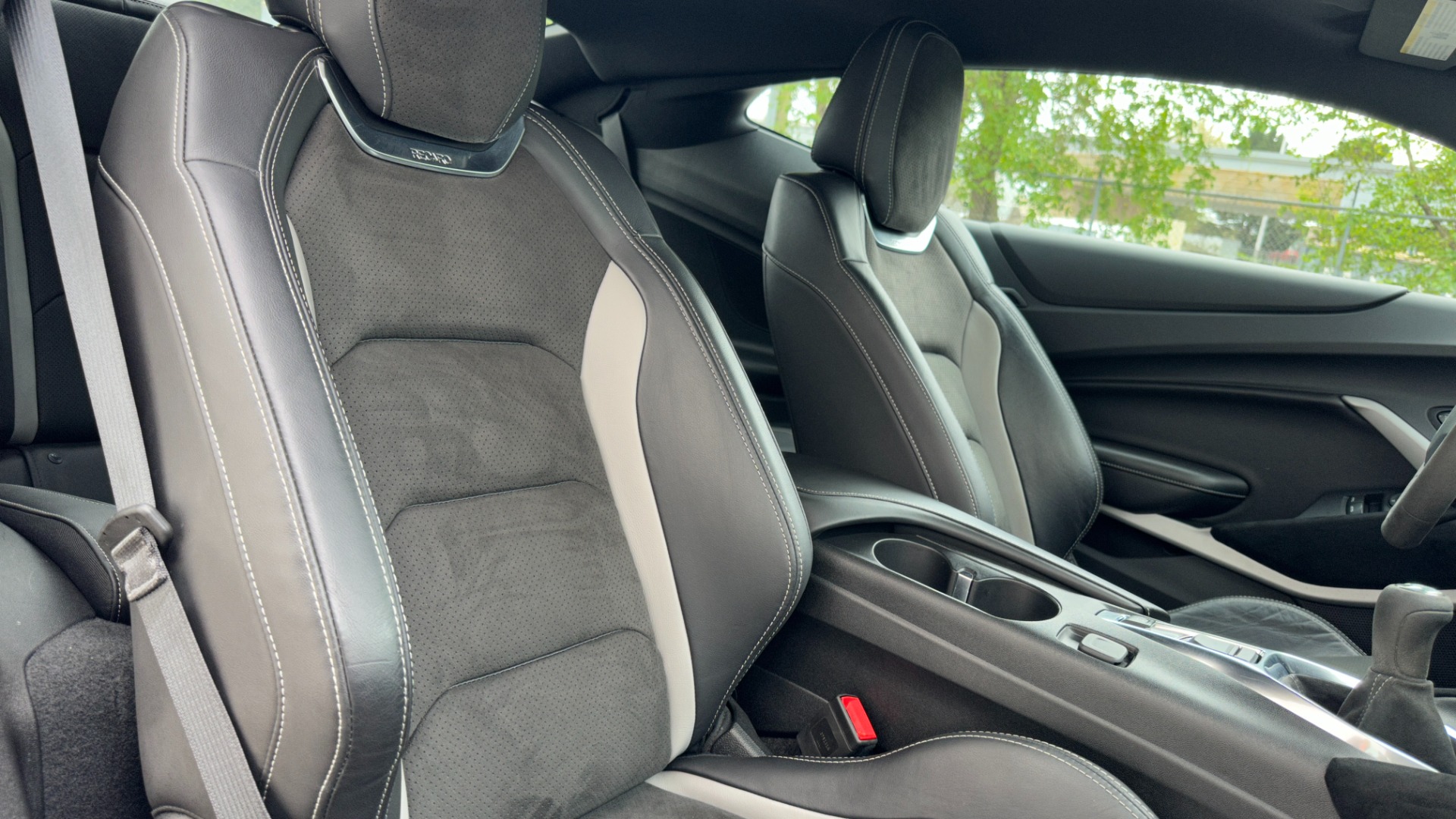 Used 2019 Chevrolet Camaro 2LT / 6SPD MANUAL / RECARO SEATS / UPGRADED WHEELS for sale $29,900 at Formula Imports in Charlotte NC 28227 28