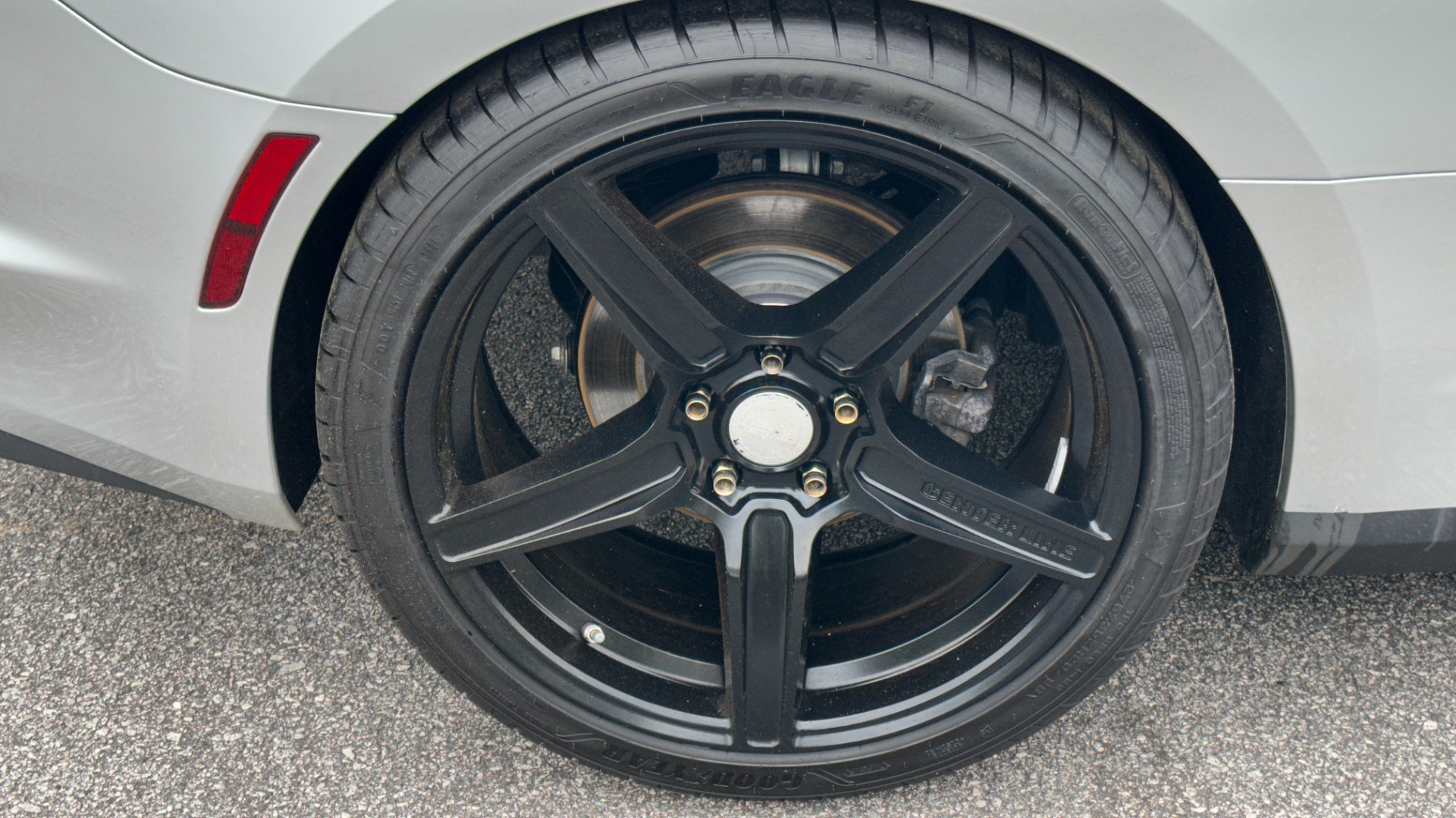 Used 2019 Chevrolet Camaro 2LT / 6SPD MANUAL / RECARO SEATS / UPGRADED WHEELS for sale $29,900 at Formula Imports in Charlotte NC 28227 36