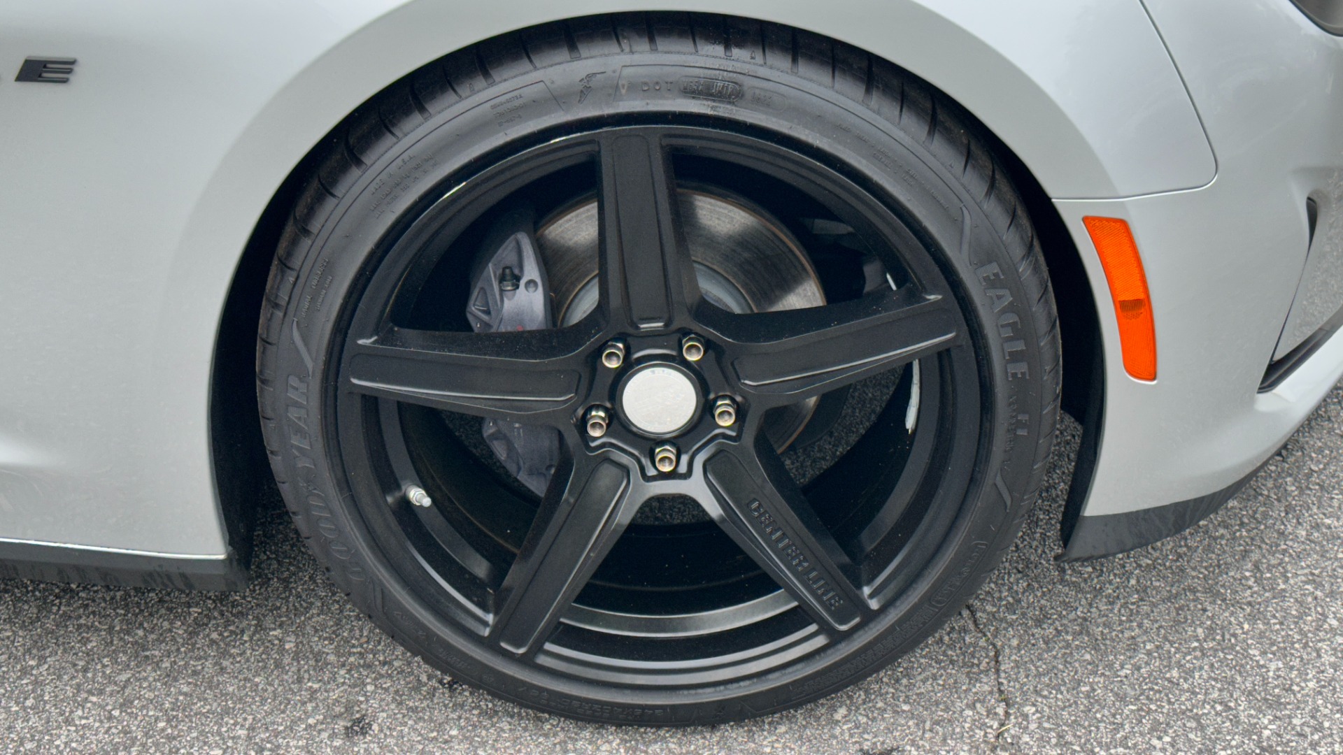 Used 2019 Chevrolet Camaro 2LT / 6SPD MANUAL / RECARO SEATS / UPGRADED WHEELS for sale $29,900 at Formula Imports in Charlotte NC 28227 37