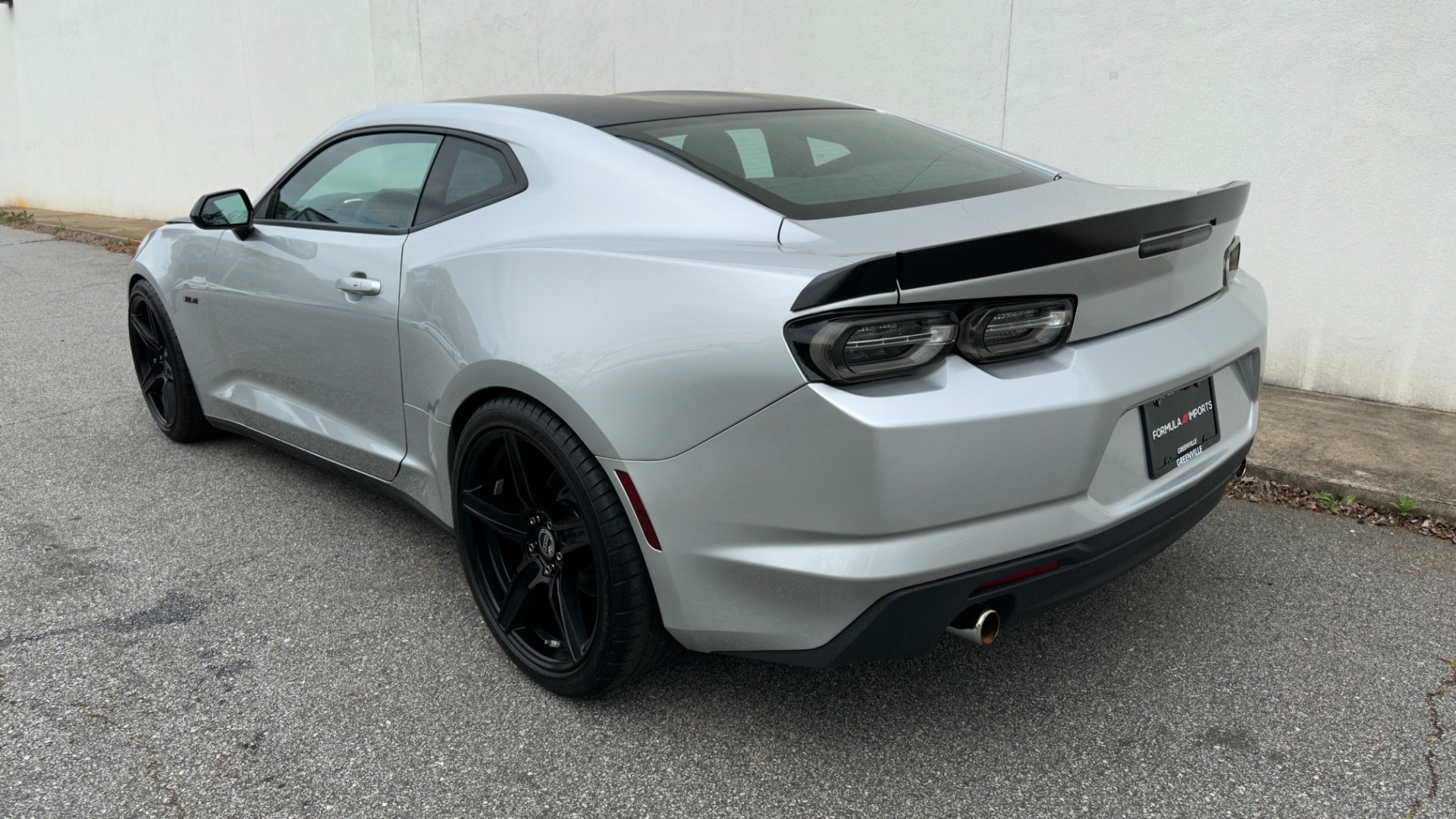 Used 2019 Chevrolet Camaro 2LT / 6SPD MANUAL / RECARO SEATS / UPGRADED WHEELS for sale $29,900 at Formula Imports in Charlotte NC 28227 4