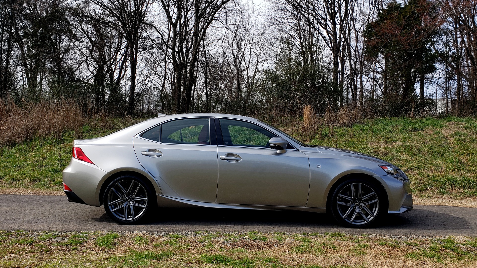 Used 2016 Lexus IS 350 F-SPORT / NAV / SUNROOF / BSM / REARVIEW for sale Sold at Formula Imports in Charlotte NC 28227 5