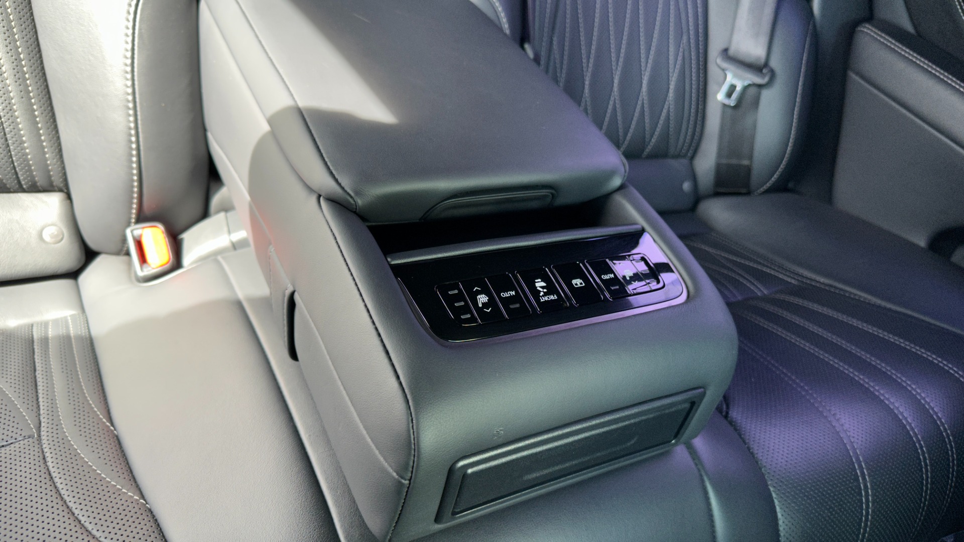 Used 2018 Lexus LS LS500 / SAFETY SYSTEM PLUS / AIR SUSPENSION / INTERIOR UPGRADE PKG for sale Sold at Formula Imports in Charlotte NC 28227 35