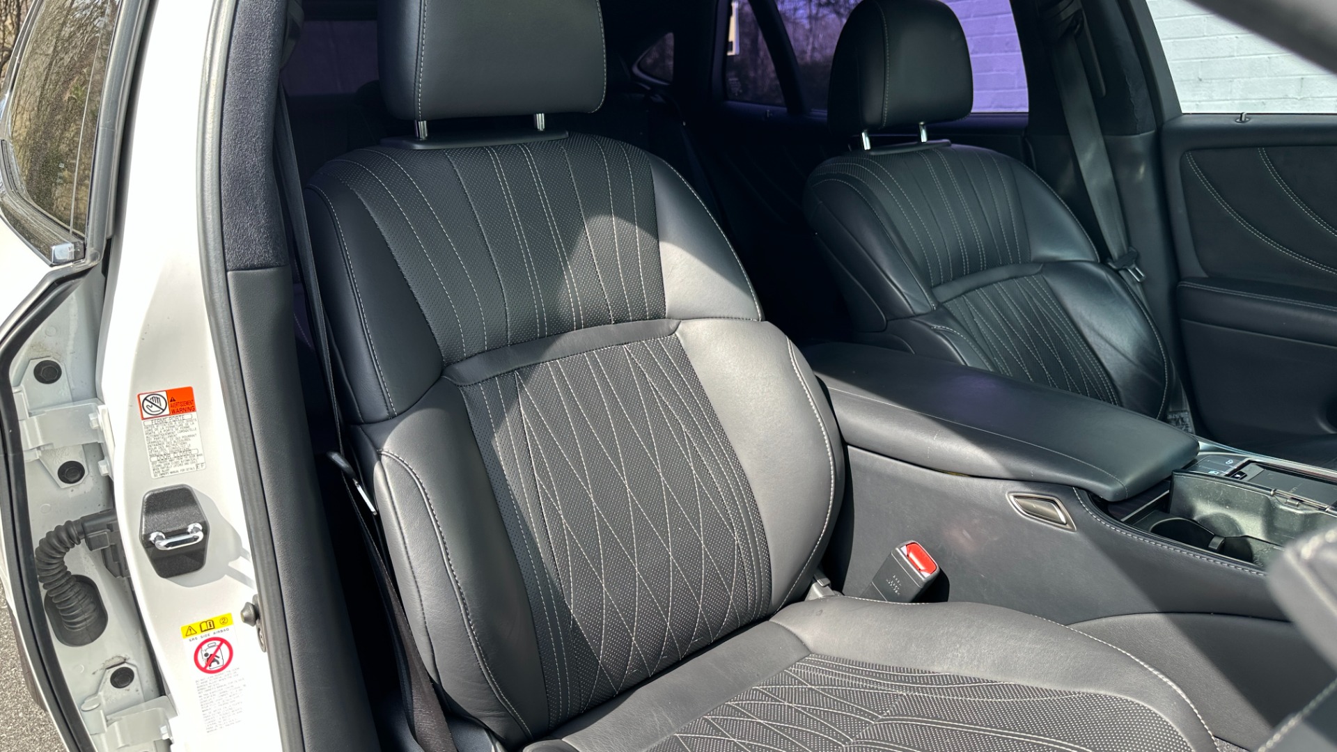 Used 2018 Lexus LS LS500 / SAFETY SYSTEM PLUS / AIR SUSPENSION / INTERIOR UPGRADE PKG for sale Sold at Formula Imports in Charlotte NC 28227 41