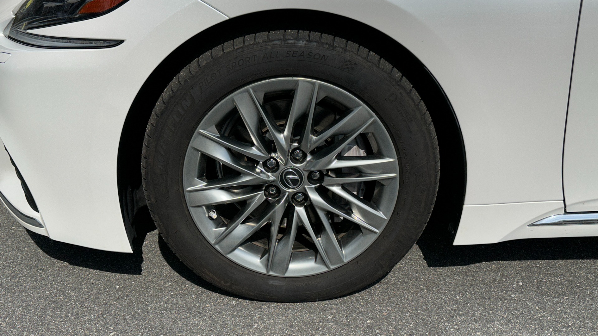 Used 2018 Lexus LS LS500 / SAFETY SYSTEM PLUS / AIR SUSPENSION / INTERIOR UPGRADE PKG for sale Sold at Formula Imports in Charlotte NC 28227 49