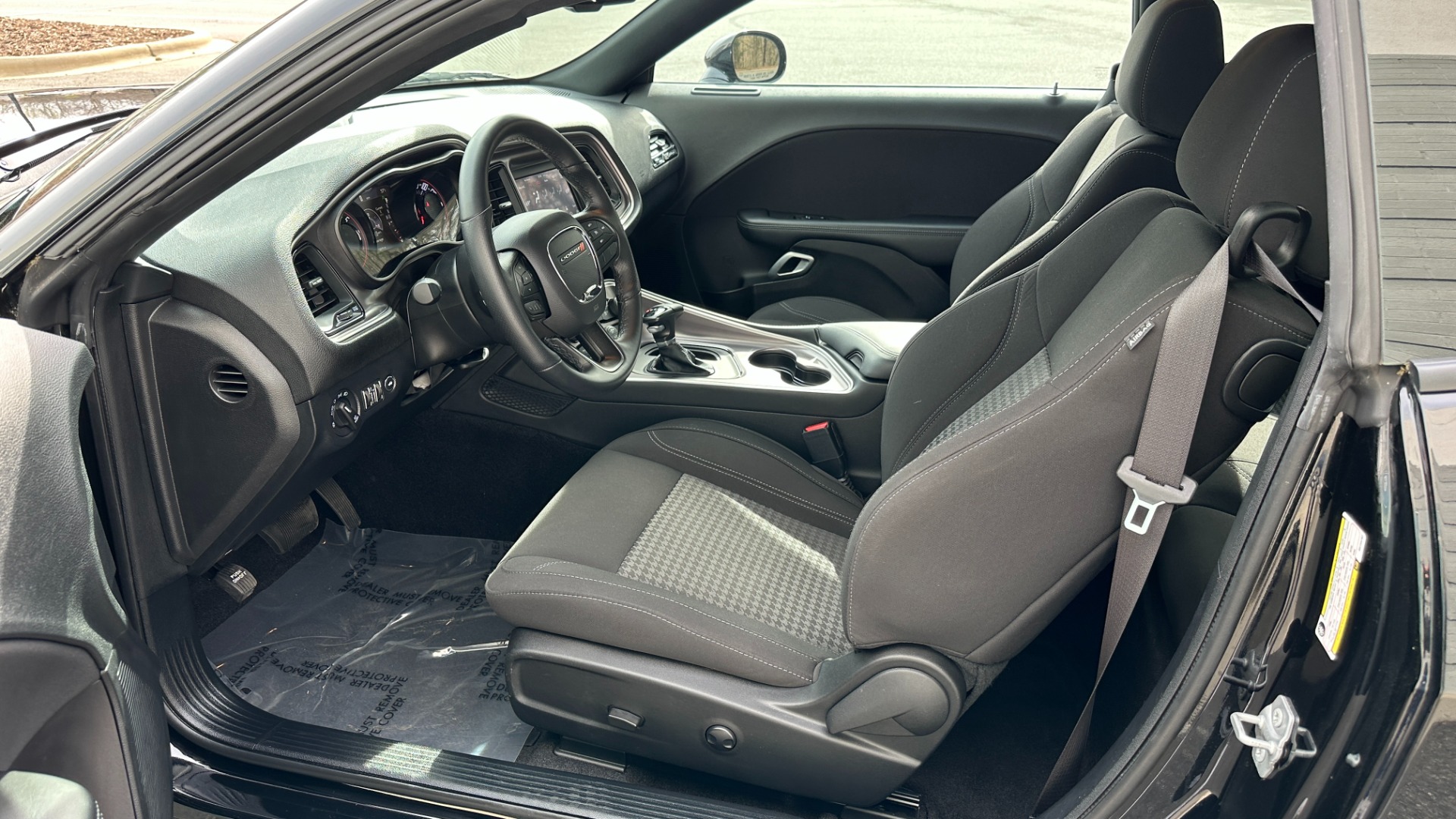 Used 2022 Dodge Challenger SXT for sale Sold at Formula Imports in Charlotte NC 28227 12