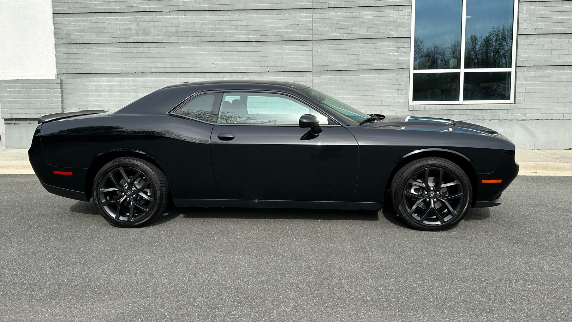 Used 2022 Dodge Challenger SXT for sale Sold at Formula Imports in Charlotte NC 28227 6
