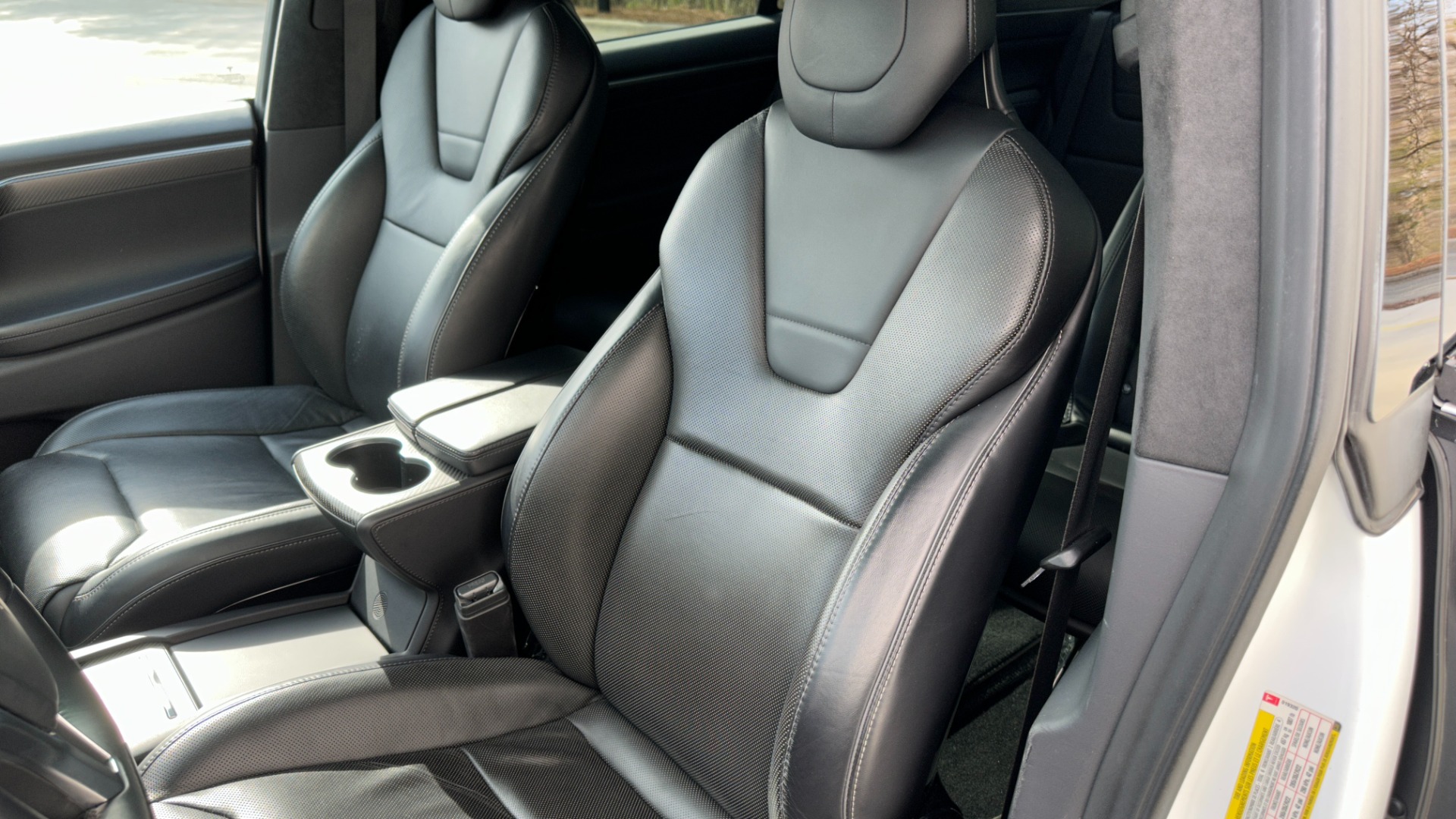 Used 2016 Tesla Model X 90D / HIGHWAY AUTOPILOT / LEATHER / 3RD ROW / CAPTAIN CHAIRS for sale $55,400 at Formula Imports in Charlotte NC 28227 17