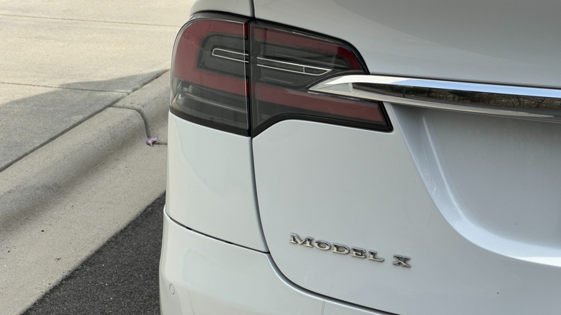 Used 2016 Tesla Model X 90D / HIGHWAY AUTOPILOT / LEATHER / 3RD ROW / CAPTAIN CHAIRS for sale $55,400 at Formula Imports in Charlotte NC 28227 48