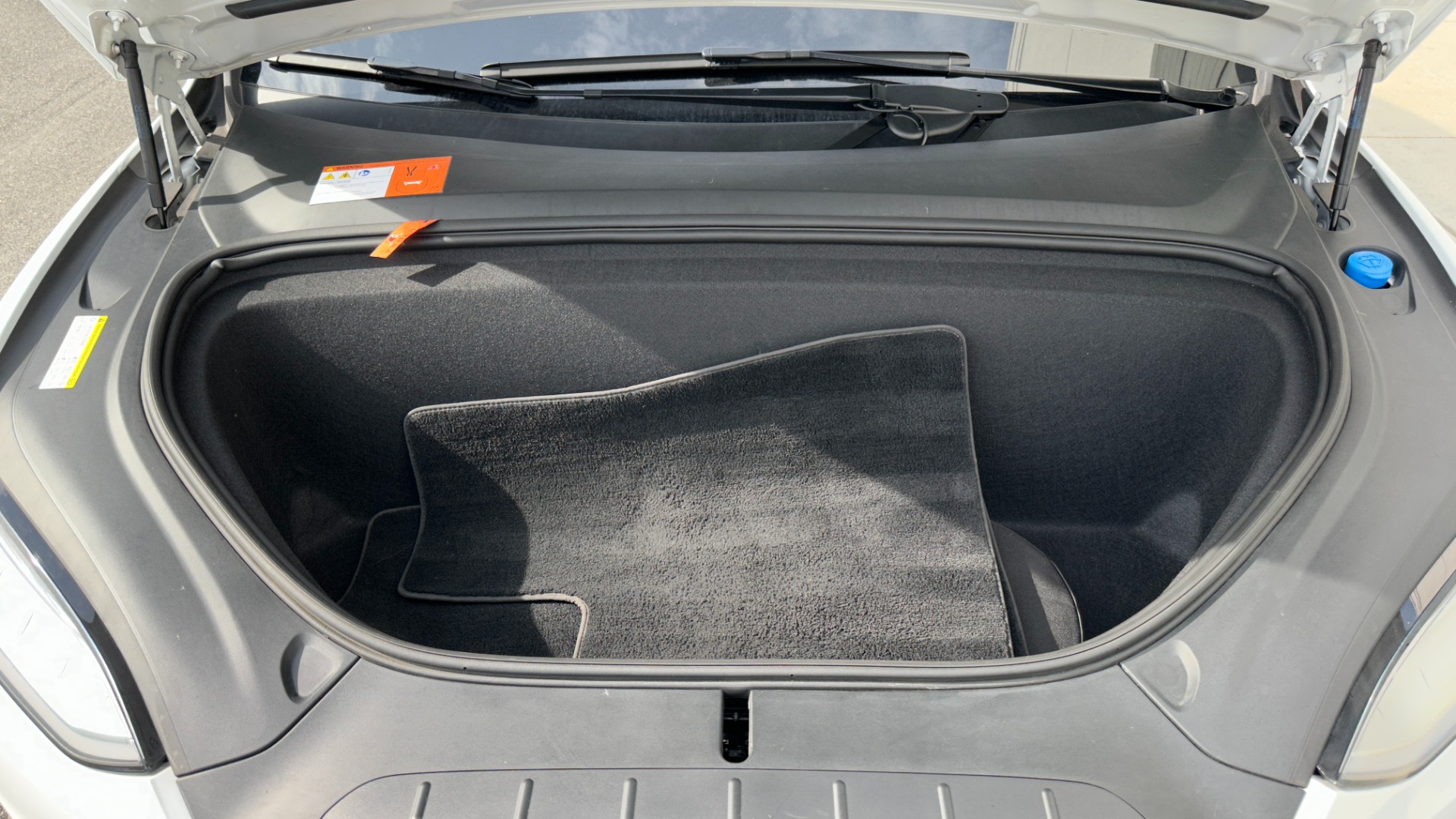 Used 2016 Tesla Model X 90D / HIGHWAY AUTOPILOT / LEATHER / 3RD ROW / CAPTAIN CHAIRS for sale $55,400 at Formula Imports in Charlotte NC 28227 52