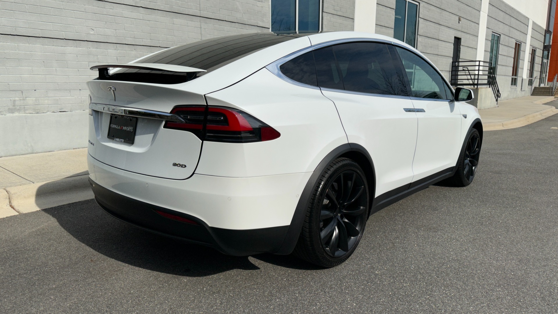 Used 2016 Tesla Model X 90D / HIGHWAY AUTOPILOT / LEATHER / 3RD ROW / CAPTAIN CHAIRS for sale $55,400 at Formula Imports in Charlotte NC 28227 7