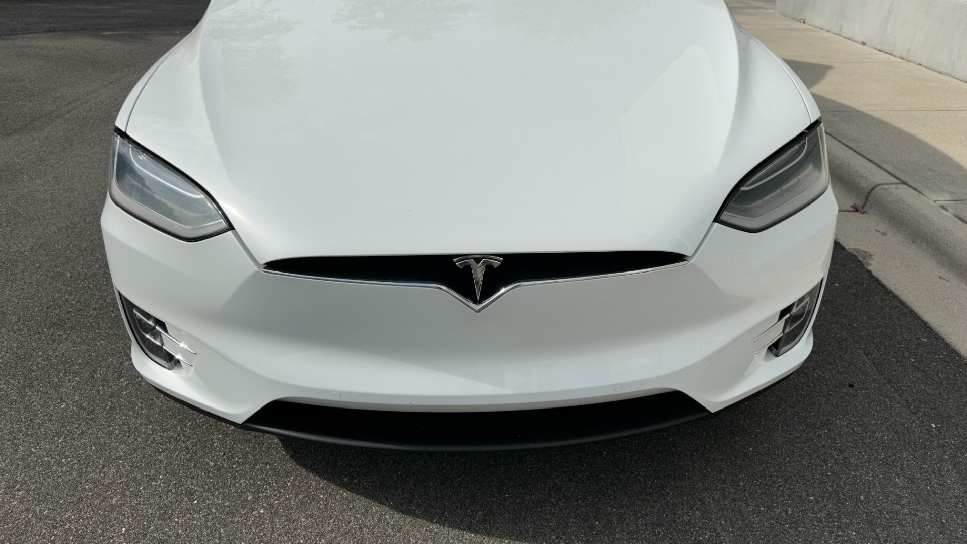Used 2016 Tesla Model X 90D / HIGHWAY AUTOPILOT / LEATHER / 3RD ROW / CAPTAIN CHAIRS for sale $55,400 at Formula Imports in Charlotte NC 28227 9