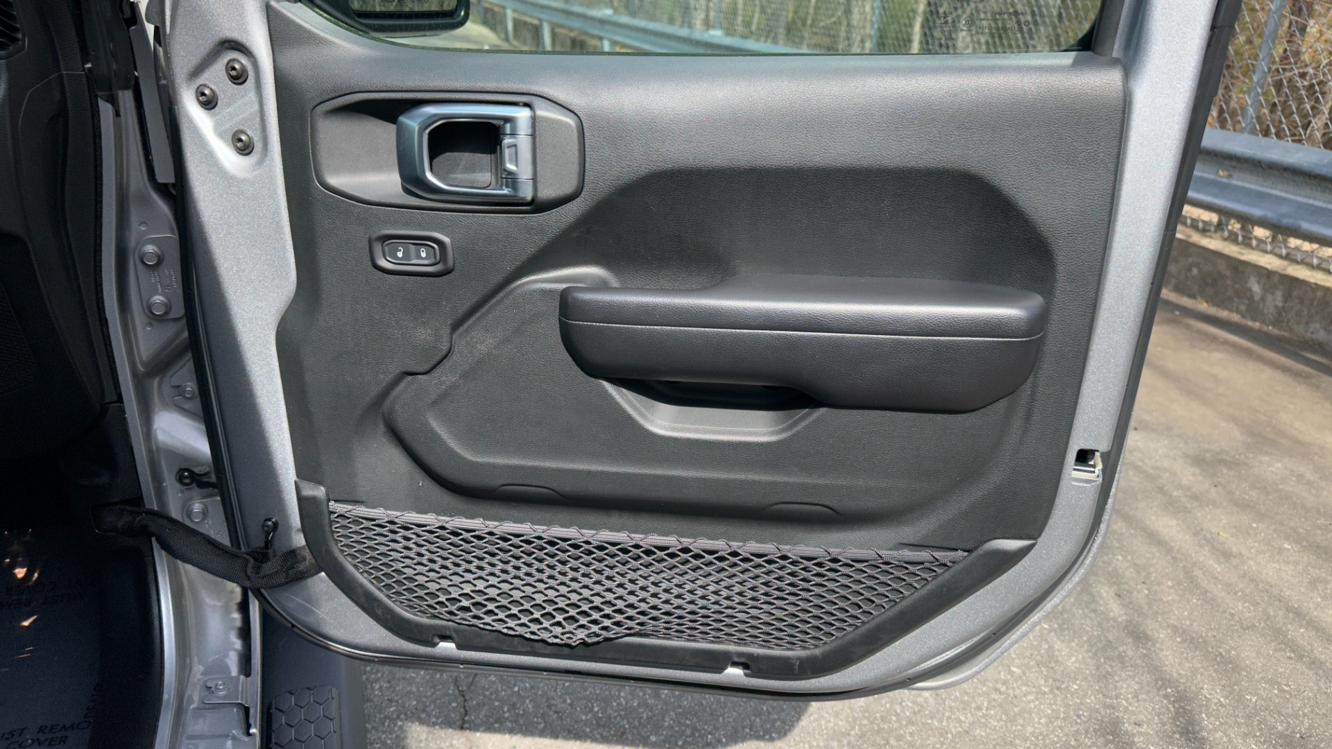 Used 2018 Jeep Wrangler Unlimited Sport S / SOFT TOP / CLOTH SEATS / SIDE STEPS / TRAILERING PACKAGE for sale $33,500 at Formula Imports in Charlotte NC 28227 20