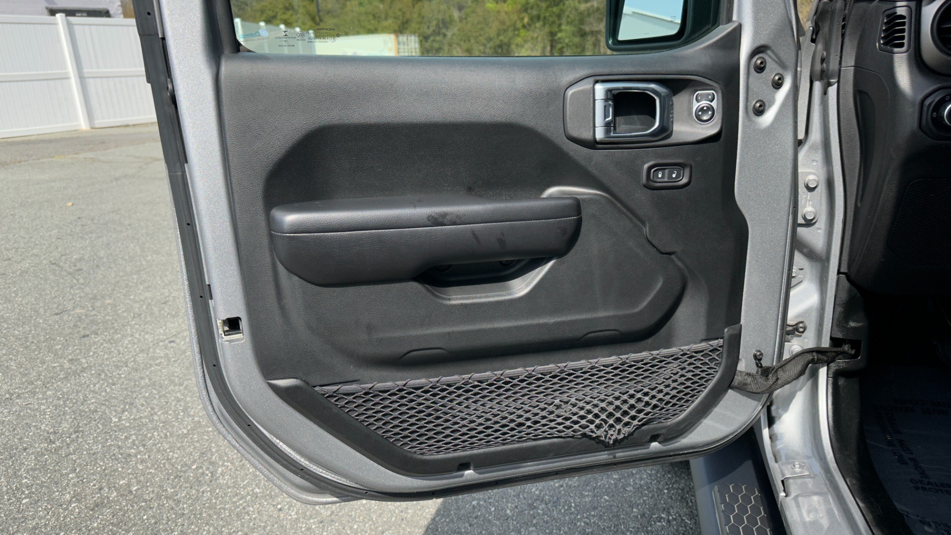 Used 2018 Jeep Wrangler Unlimited Sport S / SOFT TOP / CLOTH SEATS / SIDE STEPS / TRAILERING PACKAGE for sale $33,500 at Formula Imports in Charlotte NC 28227 24