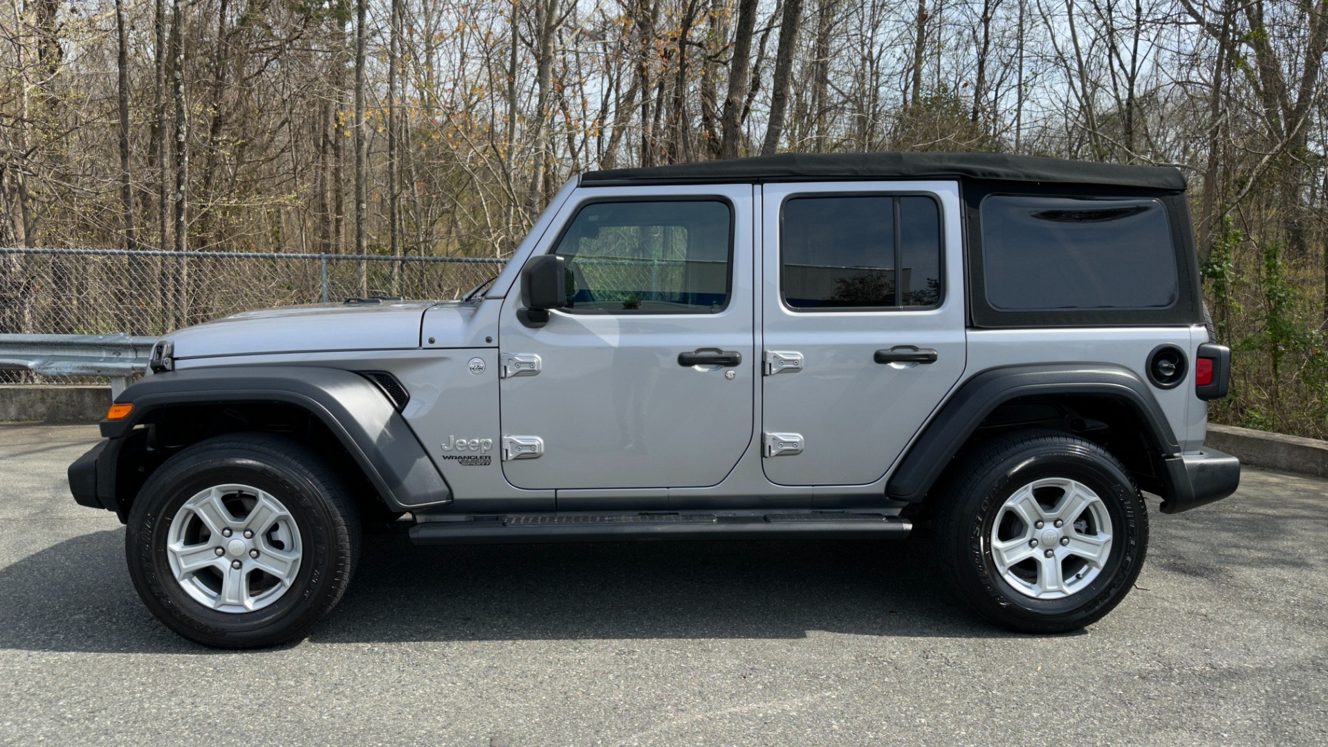 Used 2018 Jeep Wrangler Unlimited Sport S for sale Sold at Formula Imports in Charlotte NC 28227 3
