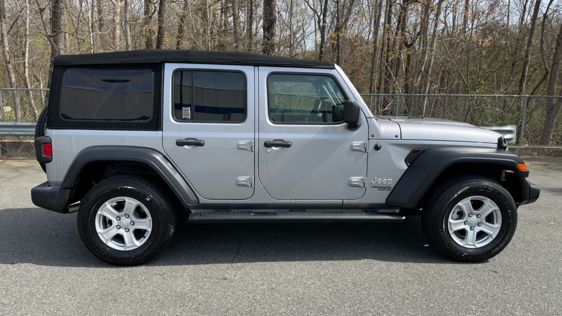 Used 2018 Jeep Wrangler Unlimited Sport S for sale Sold at Formula Imports in Charlotte NC 28227 6