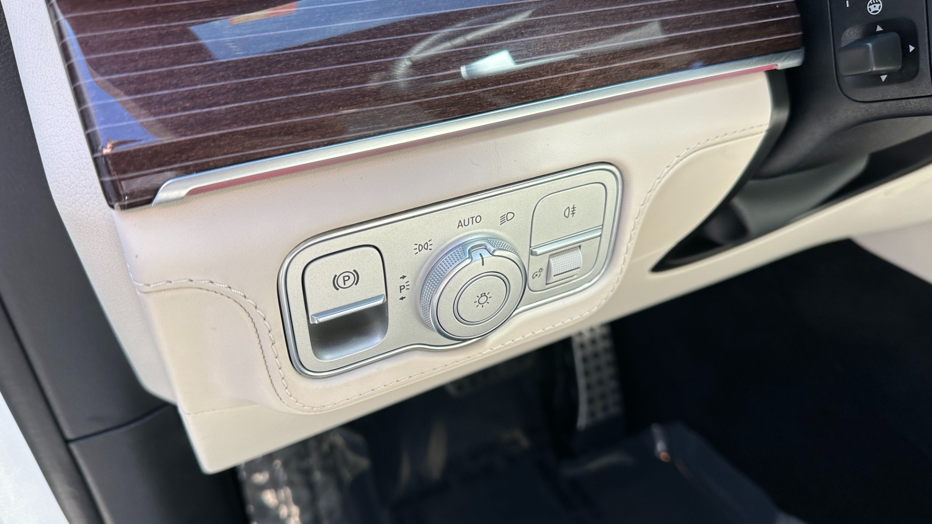 Used 2021 Mercedes-Benz GLS AMG GLS 63 / 3RD ROW SEATING / 4MATIC / EXECUTIVE PACKAGE / 23IN FORGED WHE for sale Sold at Formula Imports in Charlotte NC 28227 15