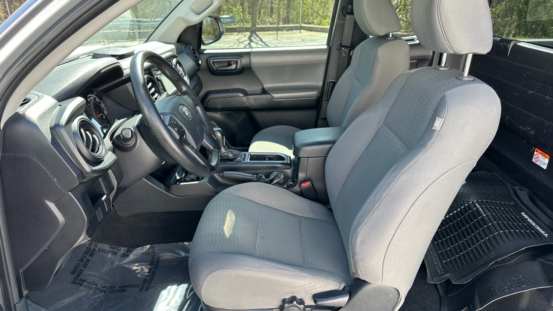 Used 2017 Toyota Tacoma SR5 / CLOTH / ACCESS CAB / UTILITY PACKAGE / PREDATOR SIDE STEPS for sale Sold at Formula Imports in Charlotte NC 28227 14