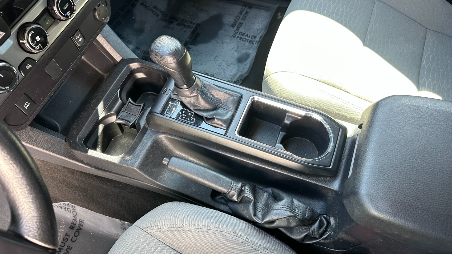 Used 2017 Toyota Tacoma SR5 / CLOTH / ACCESS CAB / UTILITY PACKAGE / PREDATOR SIDE STEPS for sale Sold at Formula Imports in Charlotte NC 28227 22