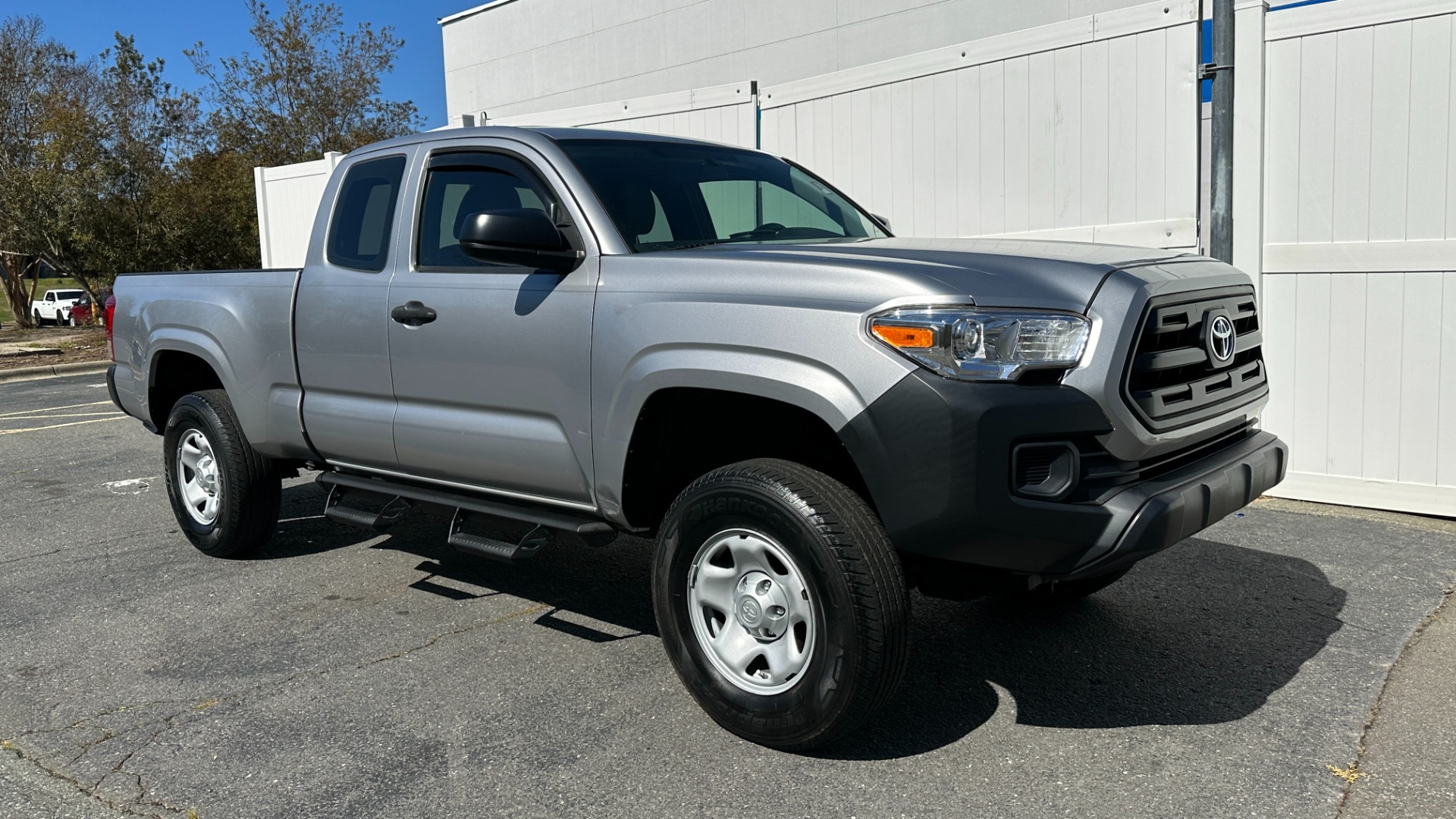 Used 2017 Toyota Tacoma SR5 for sale Sold at Formula Imports in Charlotte NC 28227 6