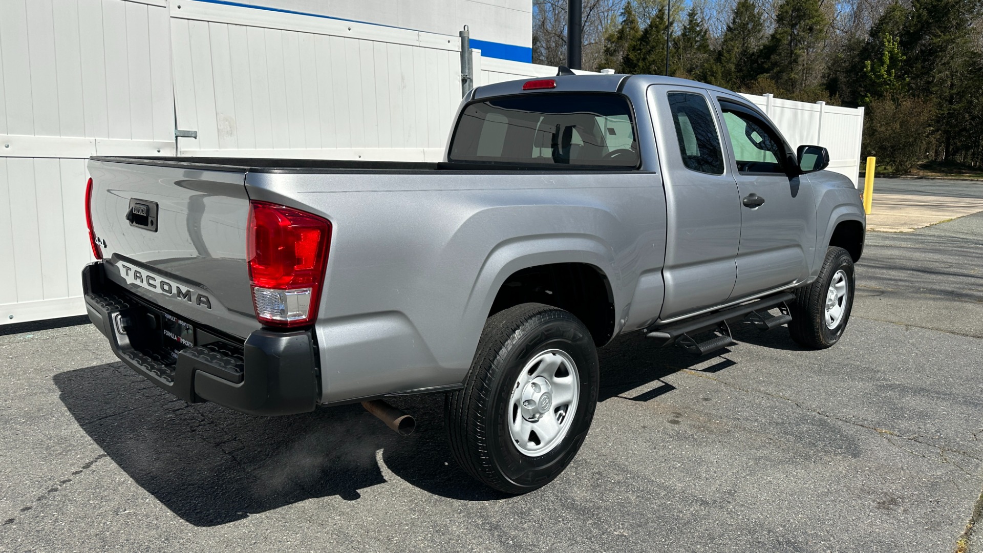 Used 2017 Toyota Tacoma SR5 for sale Sold at Formula Imports in Charlotte NC 28227 8
