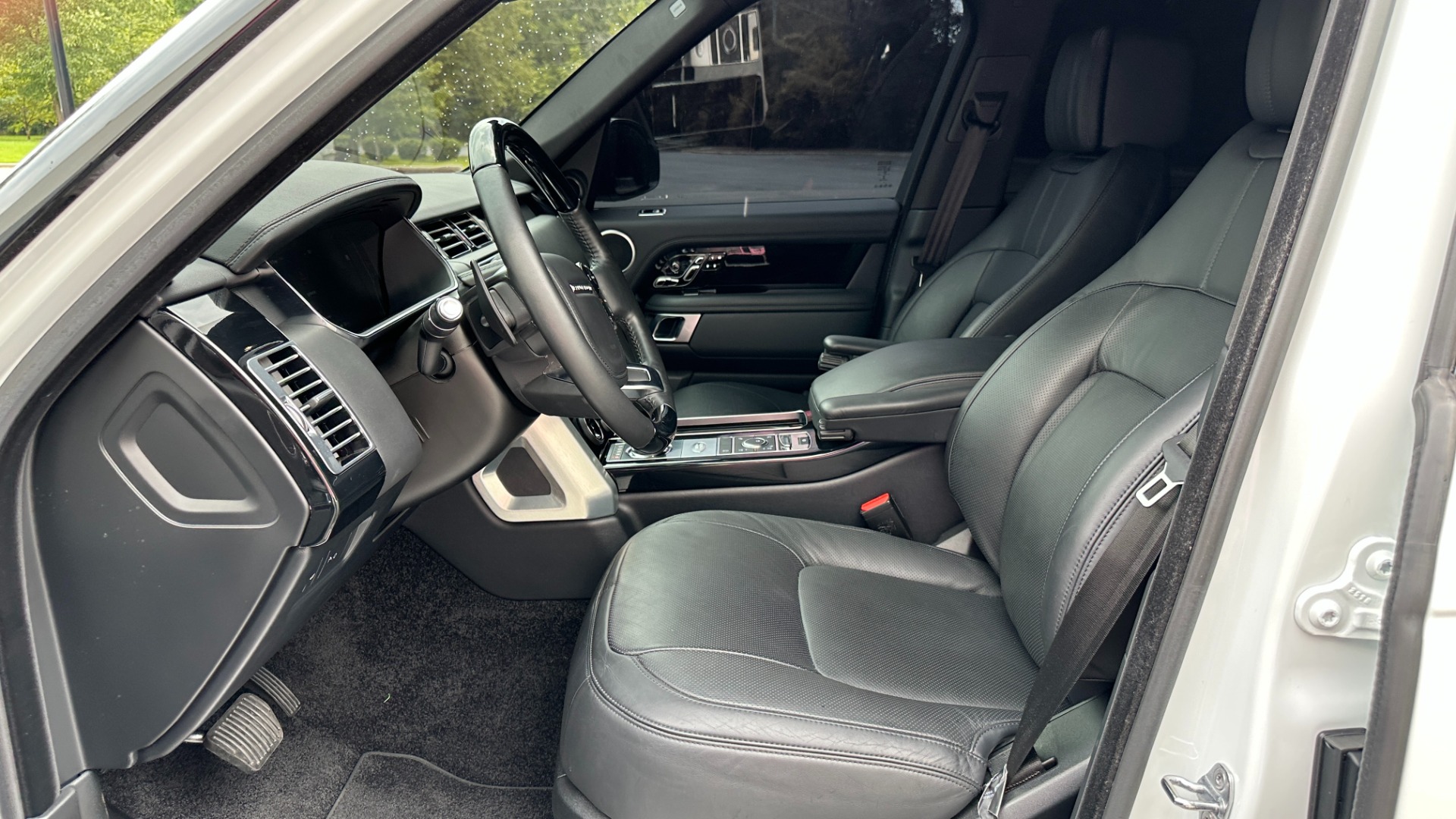 Used 2019 Land Rover Range Rover for sale Sold at Formula Imports in Charlotte NC 28227 12