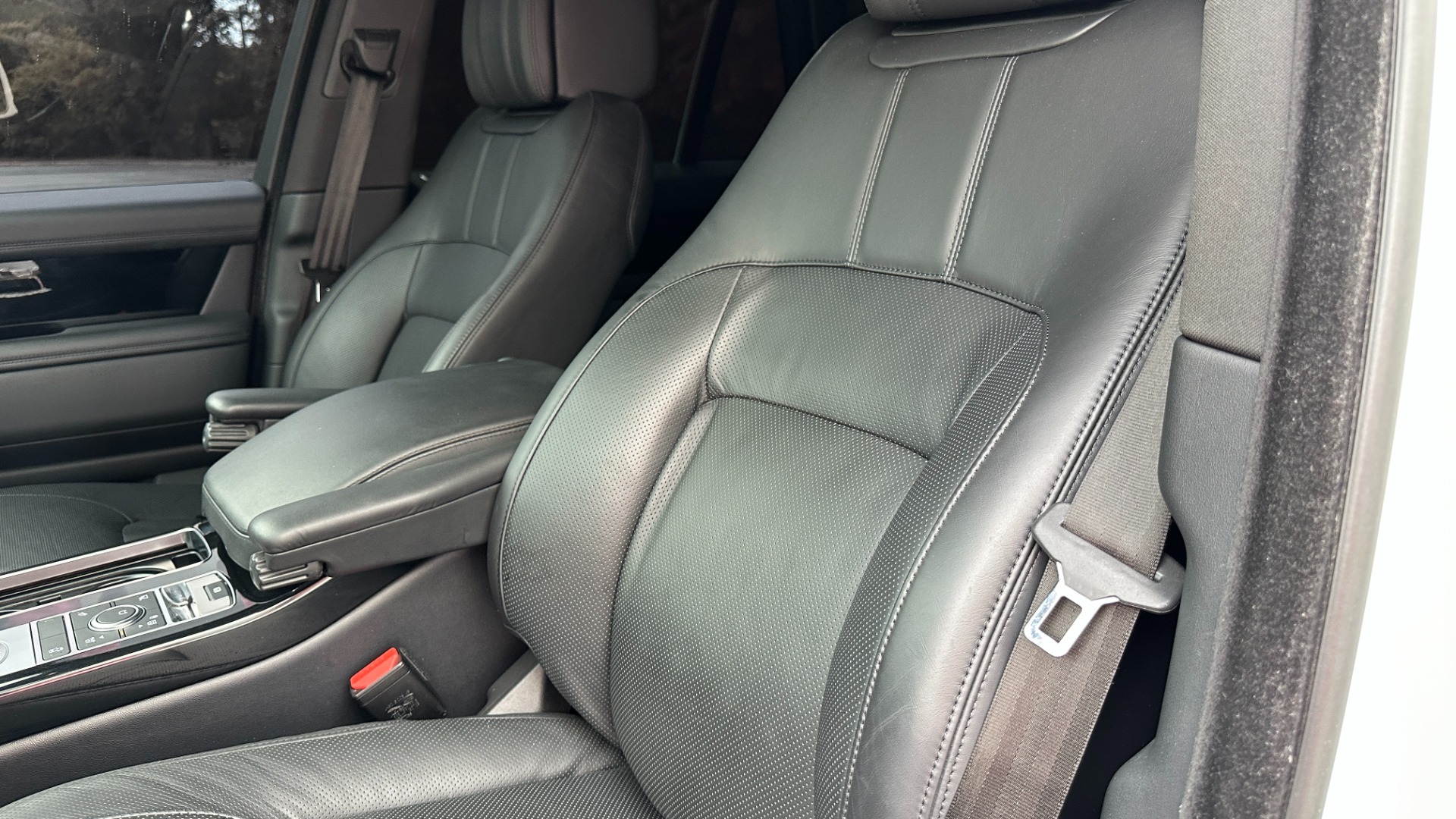 Used 2019 Land Rover Range Rover SUPERCHARGED / BLACKOUT / REAR ENTERTAINMENT / DRIVE PRO PACK / PARK PRO for sale $75,995 at Formula Imports in Charlotte NC 28227 13
