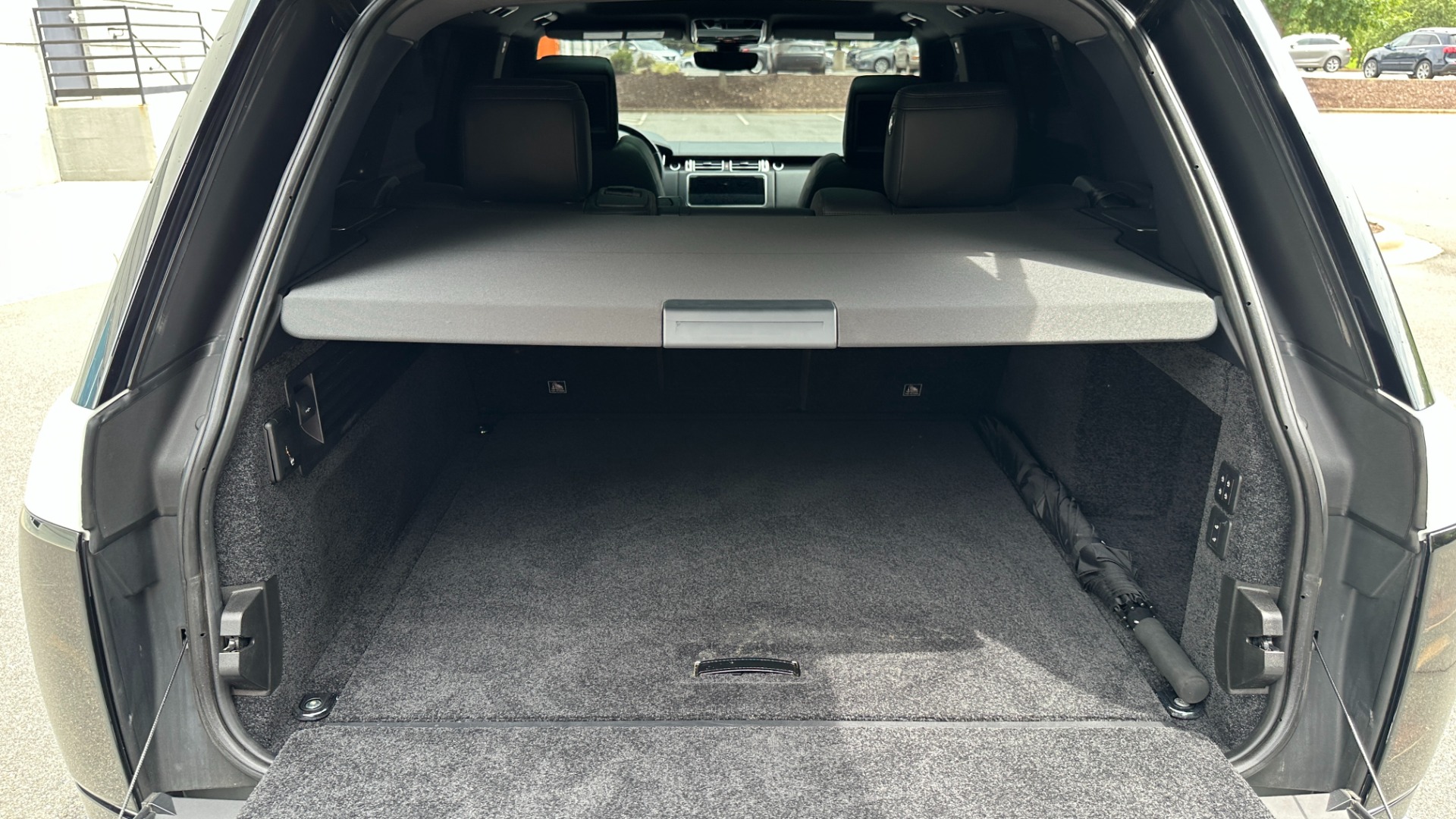 Used 2019 Land Rover Range Rover SUPERCHARGED / BLACKOUT / REAR ENTERTAINMENT / DRIVE PRO PACK / PARK PRO for sale $75,995 at Formula Imports in Charlotte NC 28227 27