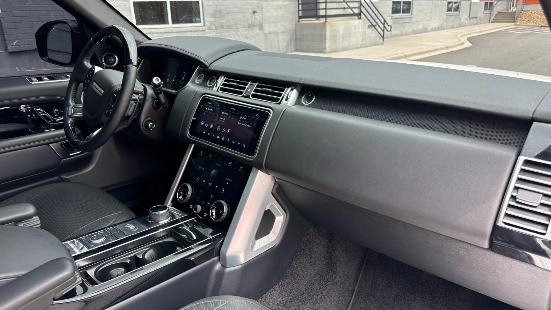 Used 2019 Land Rover Range Rover for sale Sold at Formula Imports in Charlotte NC 28227 33