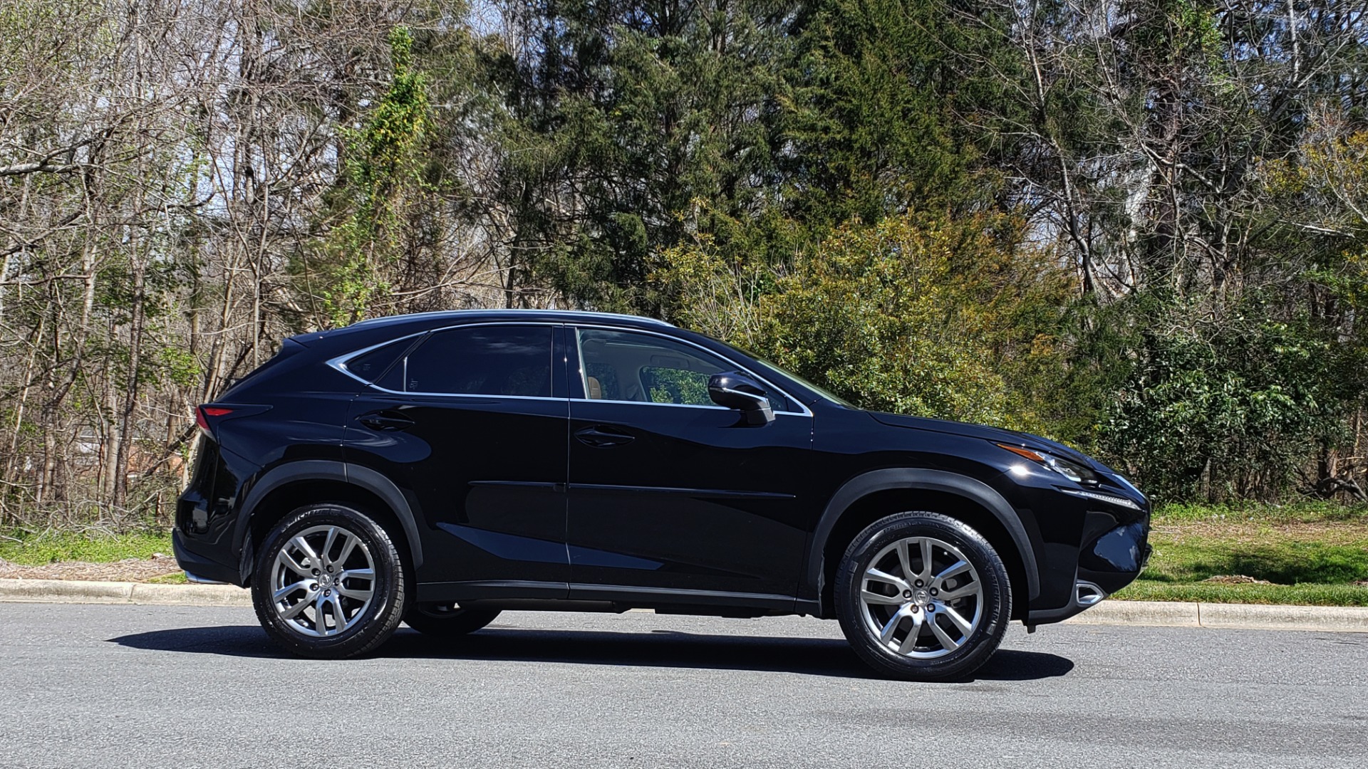 Used 2016 Lexus NX 200T PREM PKG / NAV / SUNROOF / PRE-COLLISION / PARK ASST for sale Sold at Formula Imports in Charlotte NC 28227 5