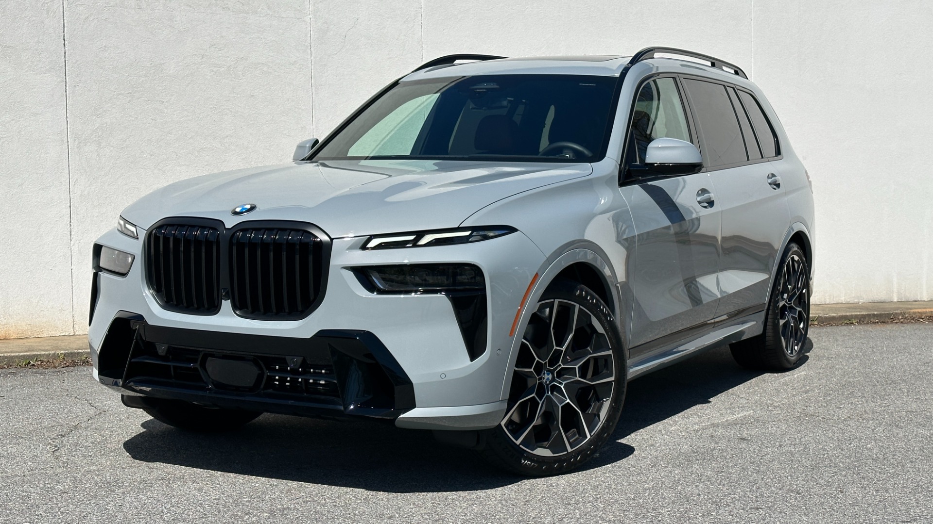 Used 2023 BMW X7 xDrive40i for sale Sold at Formula Imports in Charlotte NC 28227 1