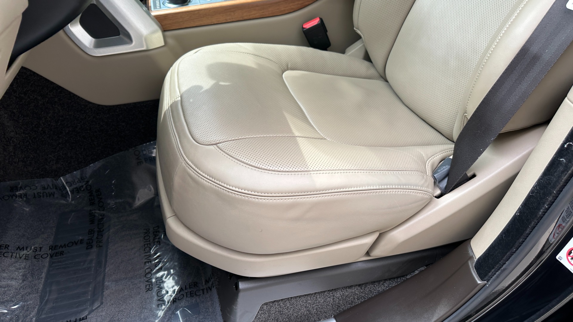 Used 2021 Land Rover Range Rover P525 Westminster for sale $87,500 at Formula Imports in Charlotte NC 28227 14