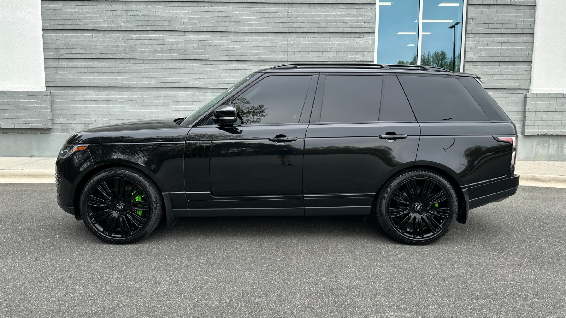 Used 2021 Land Rover Range Rover P525 Westminster for sale $87,500 at Formula Imports in Charlotte NC 28227 3