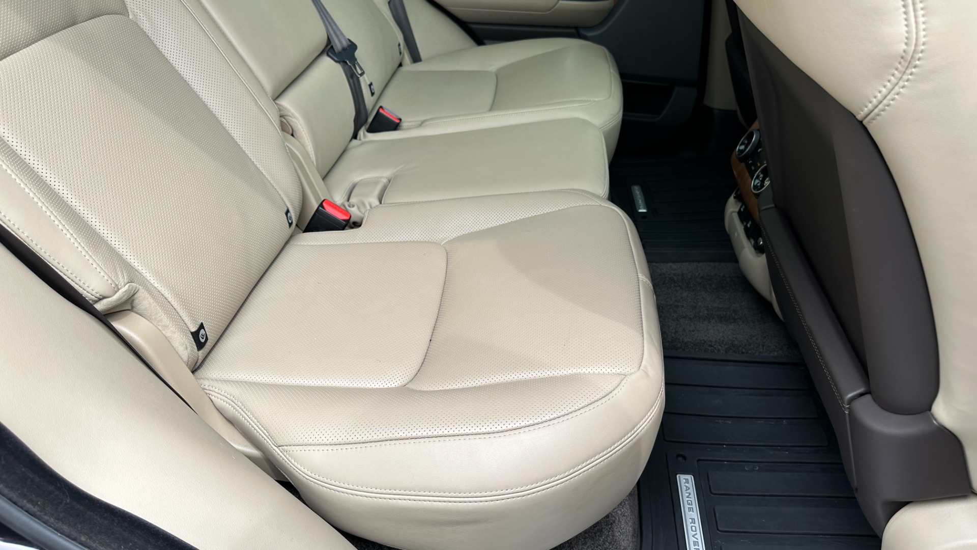Used 2021 Land Rover Range Rover P525 Westminster for sale Sold at Formula Imports in Charlotte NC 28227 34
