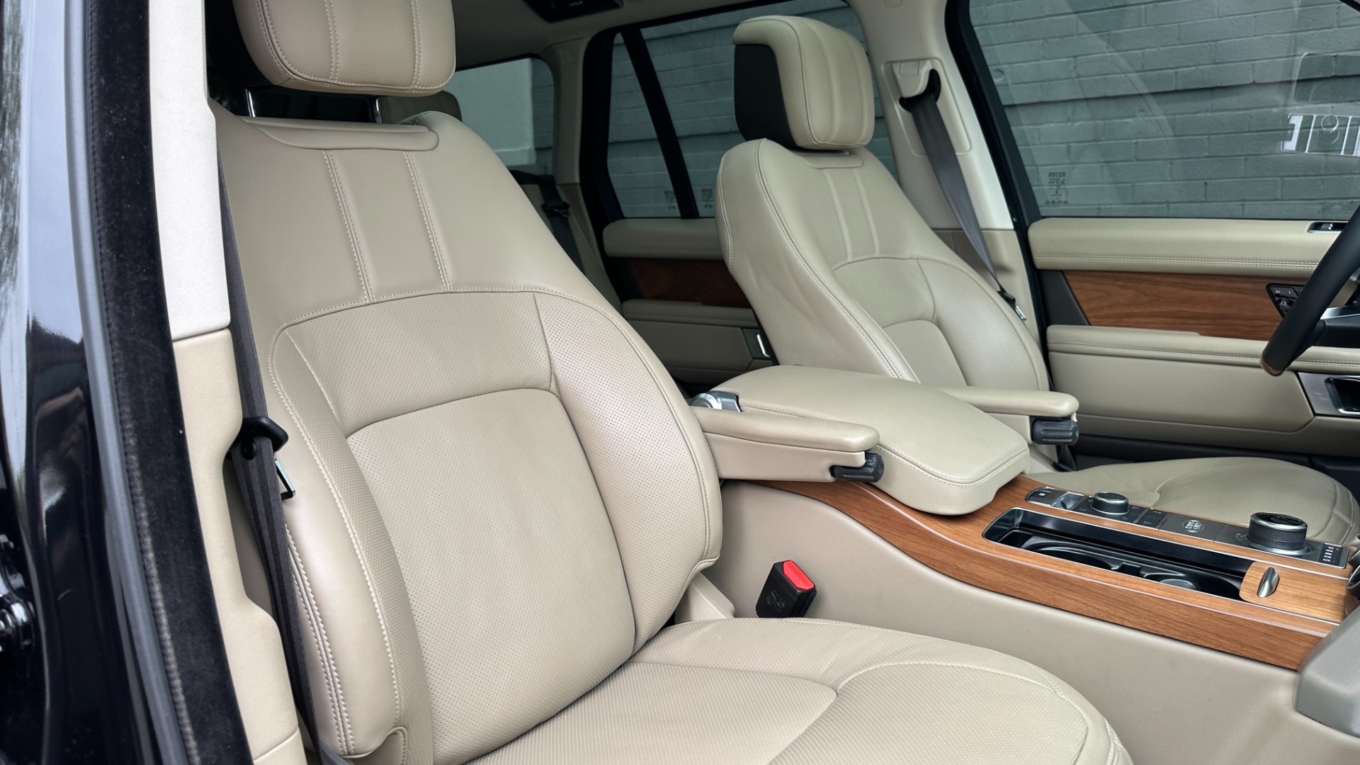 Used 2021 Land Rover Range Rover P525 Westminster for sale $87,500 at Formula Imports in Charlotte NC 28227 39
