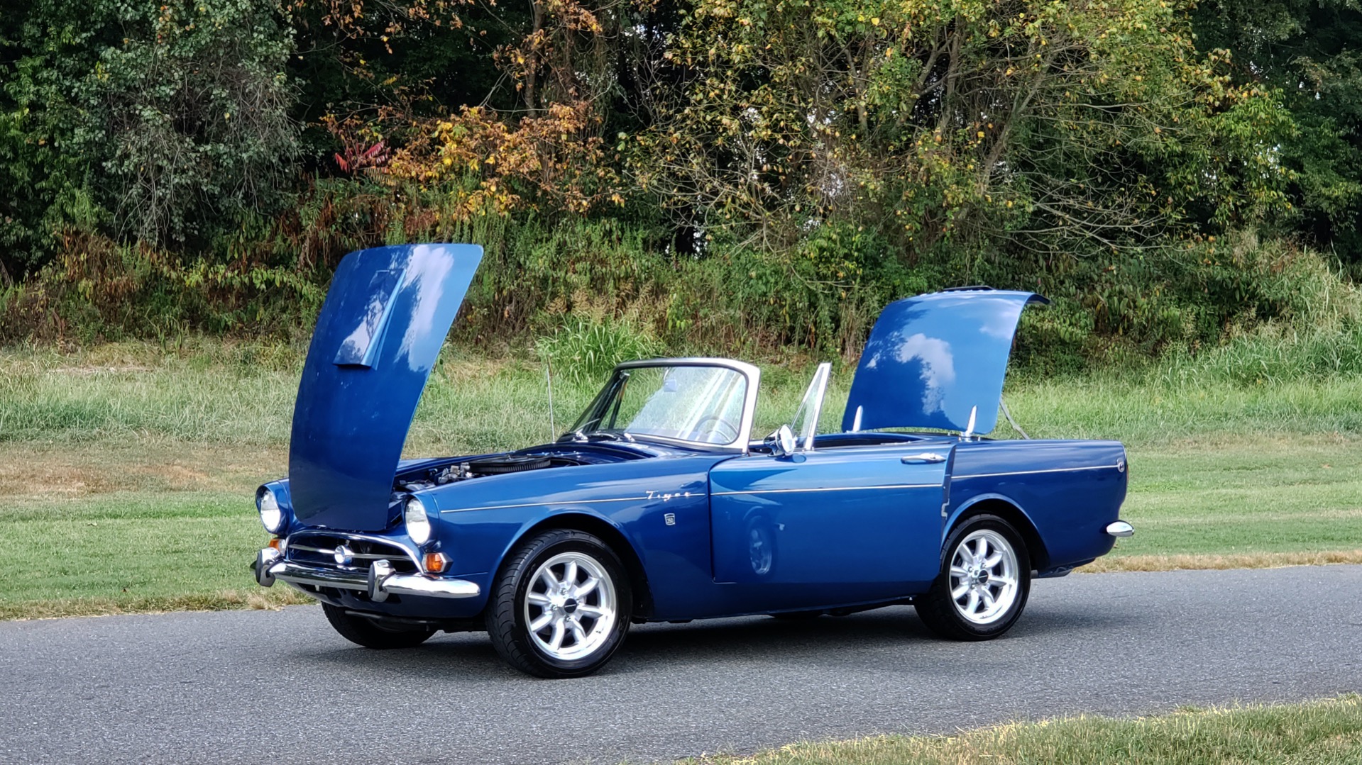 Used 1964 Sunbeam Tiger Convertible / 260ci V8 / 4-Speed Manual / Rear-Wheel Drive for sale Sold at Formula Imports in Charlotte NC 28227 26