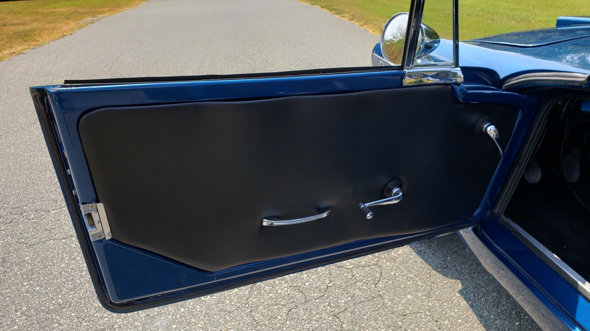 Used 1964 Sunbeam Tiger Convertible / 260ci V8 / 4-Speed Manual / Rear-Wheel Drive for sale Sold at Formula Imports in Charlotte NC 28227 41