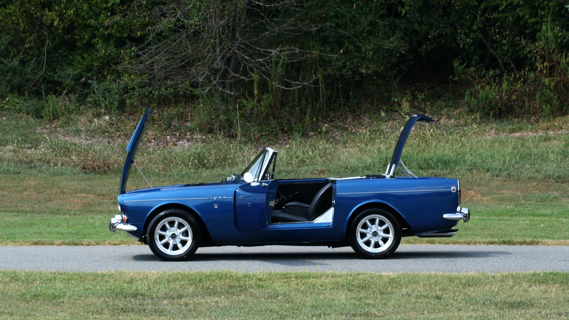 Used 1964 Sunbeam Tiger Convertible / 260ci V8 / 4-Speed Manual / Rear-Wheel Drive for sale Sold at Formula Imports in Charlotte NC 28227 81