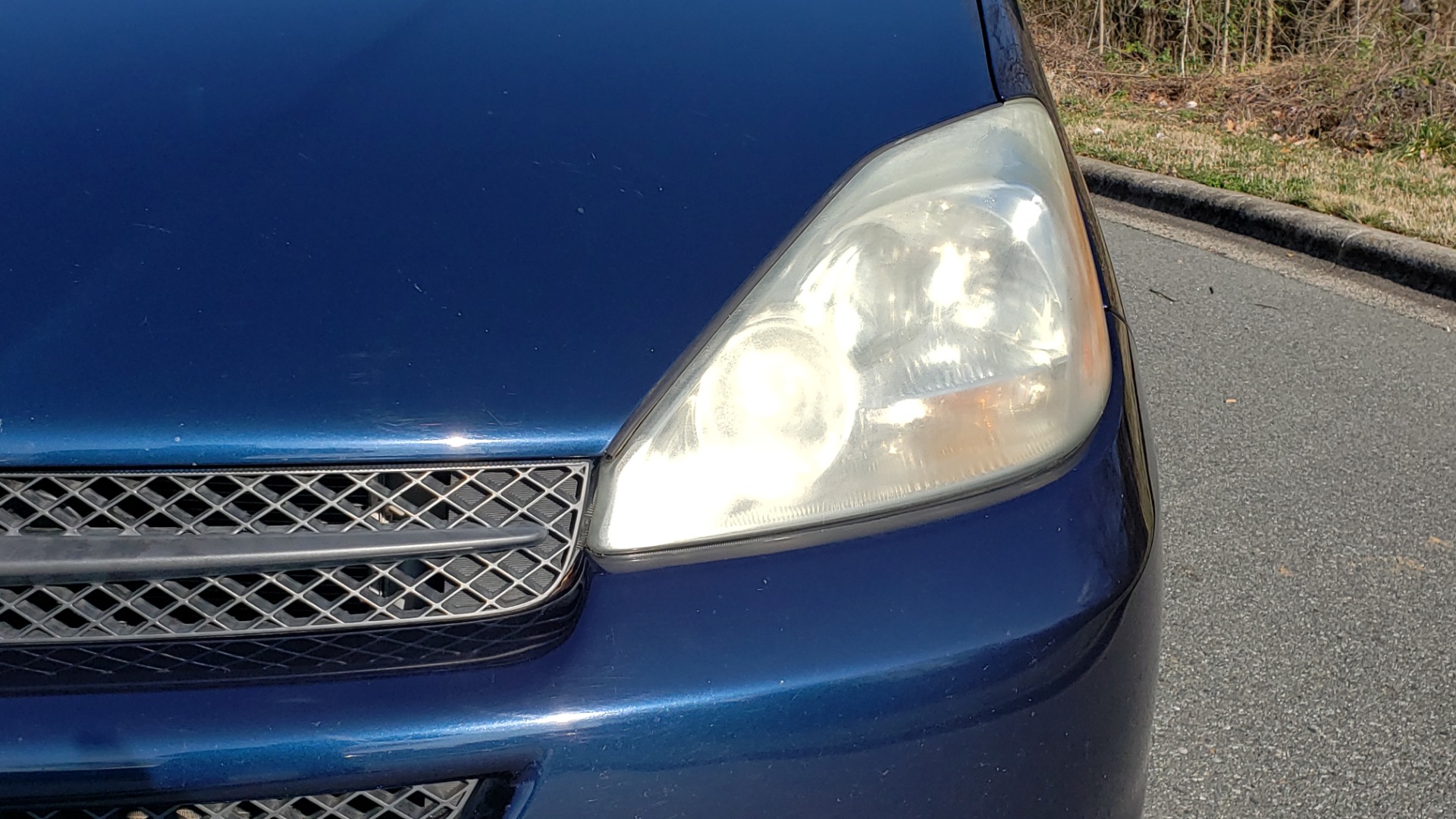 Used 2004 Toyota SIENNA LE 7-PASSENGER / ROOF RACK / PWR WNDWS for sale Sold at Formula Imports in Charlotte NC 28227 11