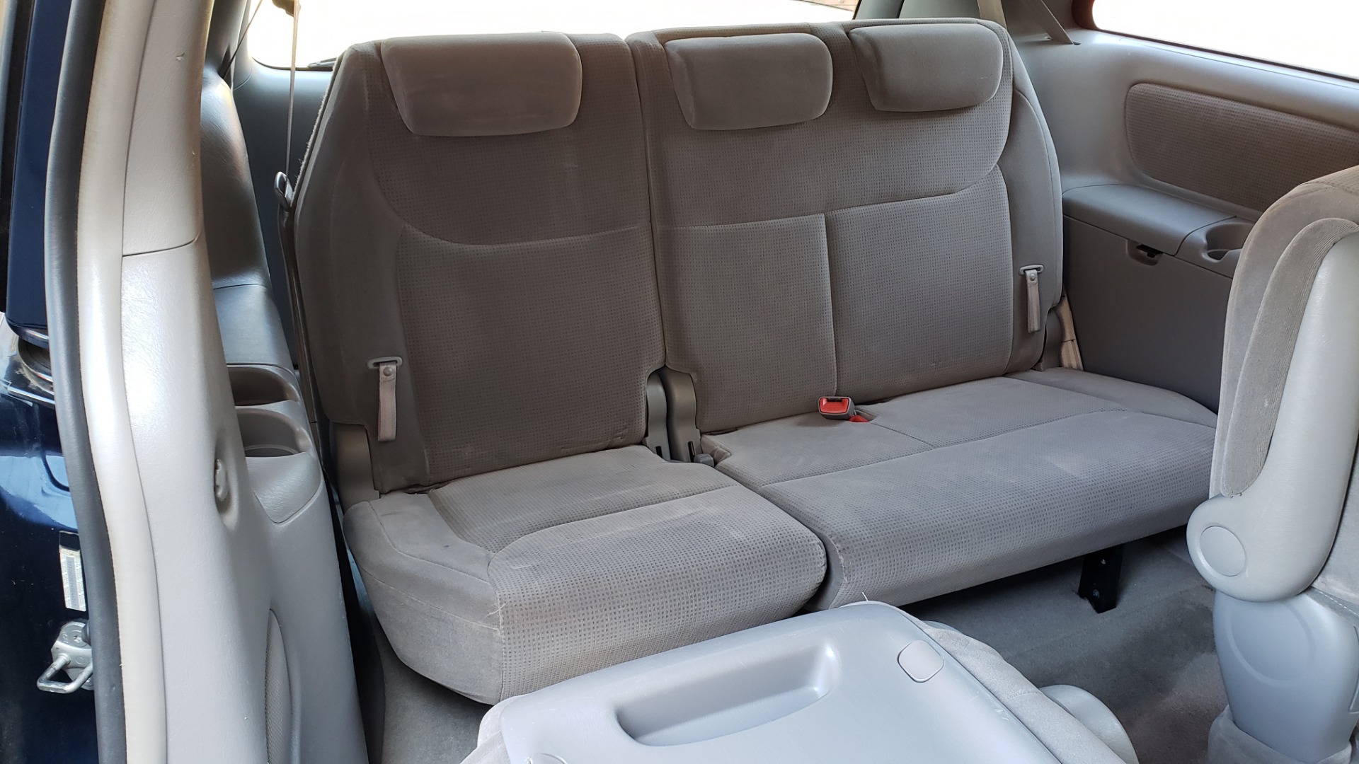 Used 2004 Toyota SIENNA LE 7-PASSENGER / ROOF RACK / PWR WNDWS for sale Sold at Formula Imports in Charlotte NC 28227 60