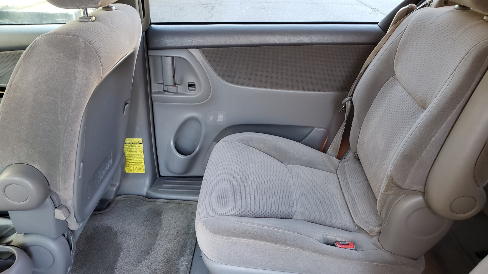 Used 2004 Toyota SIENNA LE 7-PASSENGER / ROOF RACK / PWR WNDWS for sale Sold at Formula Imports in Charlotte NC 28227 64