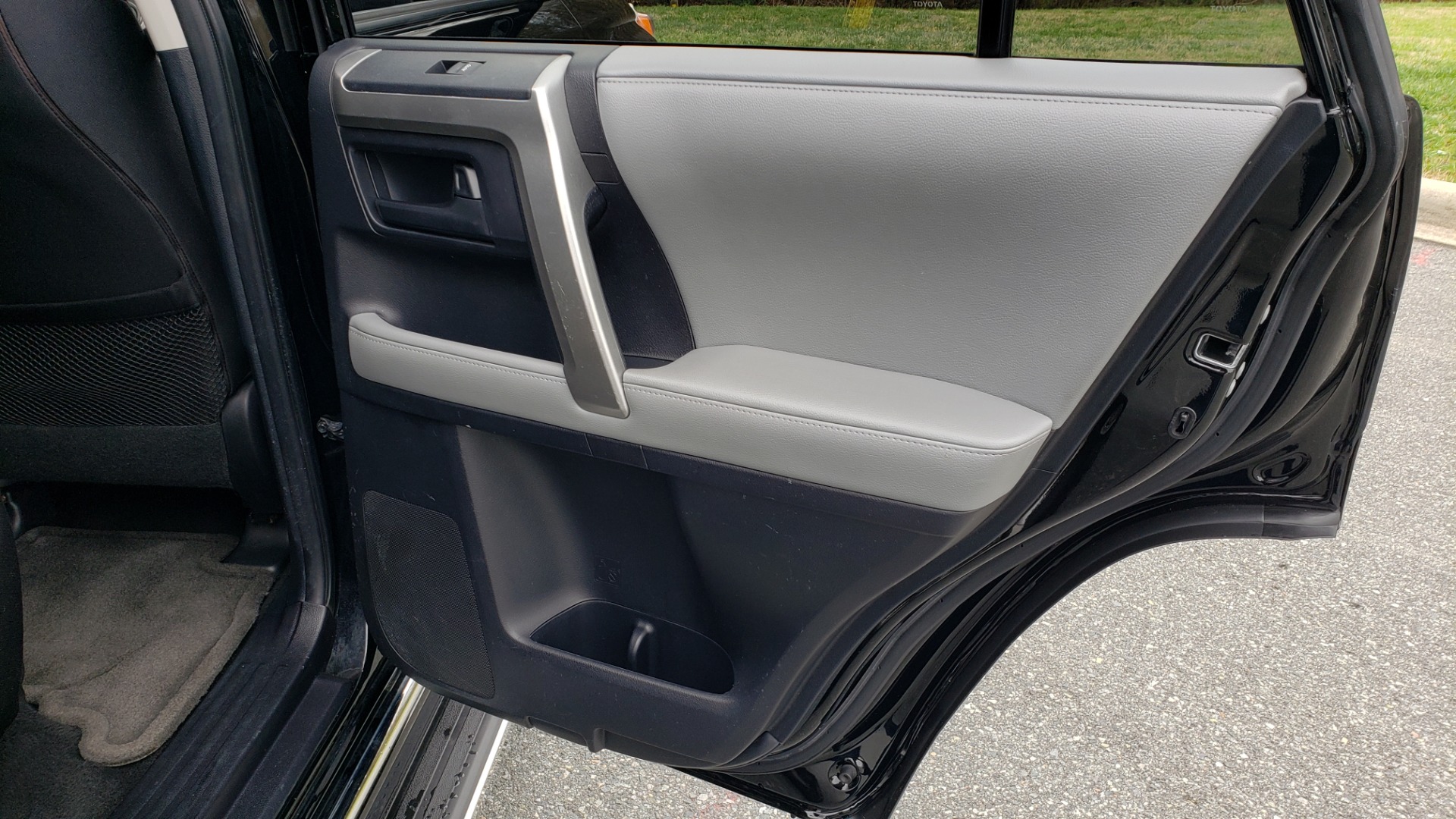 Used 2011 Toyota 4RUNNER SR5 2WD / 5-SPD AUTO / 4.0L V6 / SAT RADIO / PWR STS for sale Sold at Formula Imports in Charlotte NC 28227 60