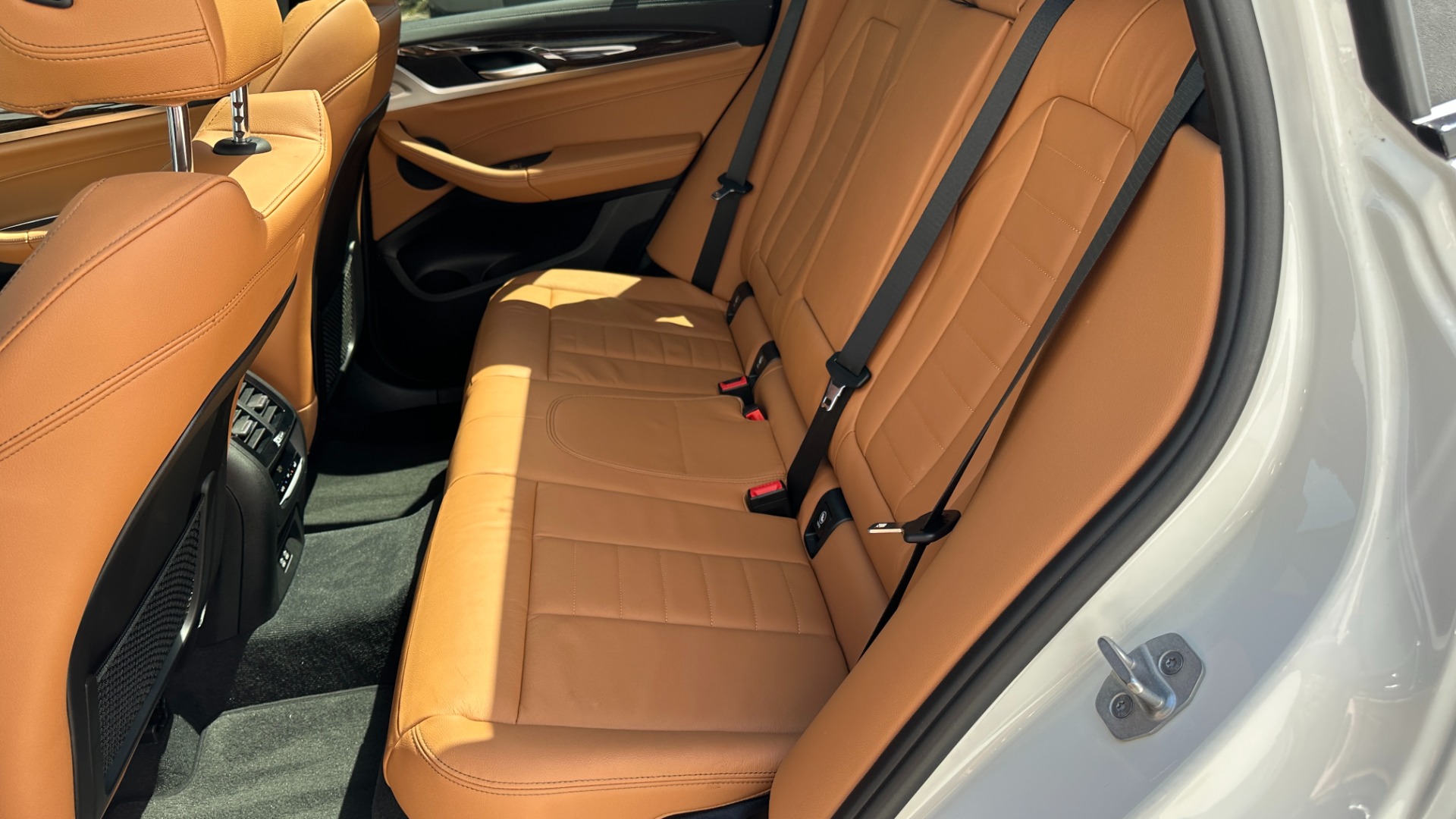 Used 2021 BMW X3 M40i / TRAILER HITCH / REAR VIEW CAMERA / STORAGE PKG / GALVANIC CONTROLS for sale $50,495 at Formula Imports in Charlotte NC 28227 23