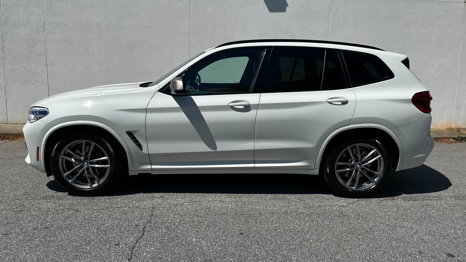 Used 2021 BMW X3 M40i / TRAILER HITCH / REAR VIEW CAMERA / STORAGE PKG / GALVANIC CONTROLS for sale $50,495 at Formula Imports in Charlotte NC 28227 3