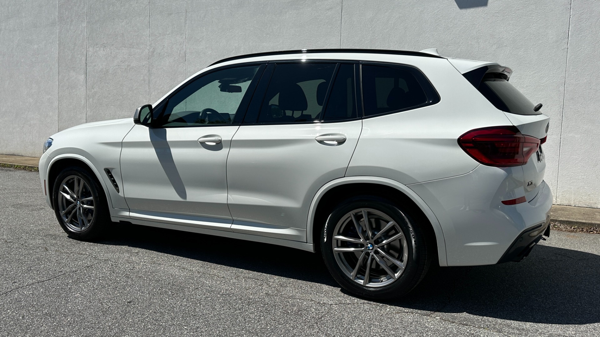Used 2021 BMW X3 M40i / TRAILER HITCH / REAR VIEW CAMERA / STORAGE PKG / GALVANIC CONTROLS for sale $50,495 at Formula Imports in Charlotte NC 28227 4