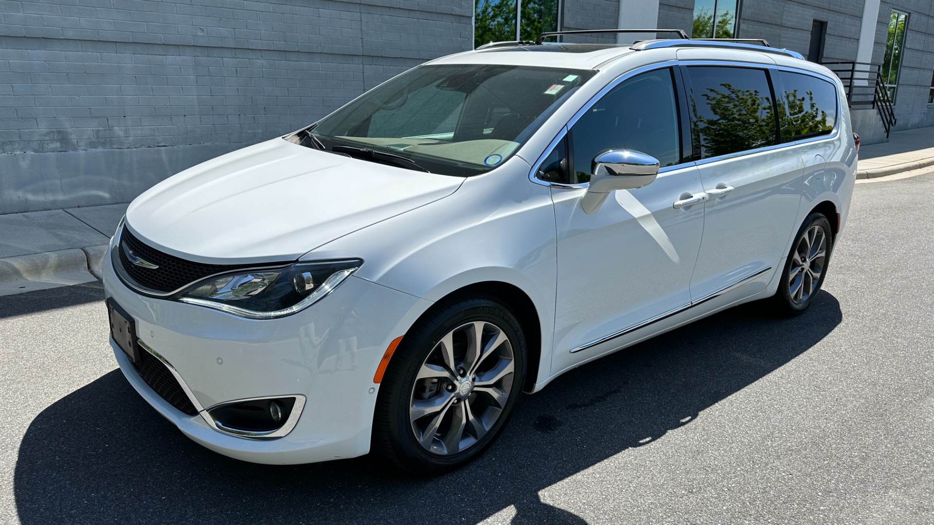 Used 2018 chrysler pacifica limited for sale 27 995 formula
